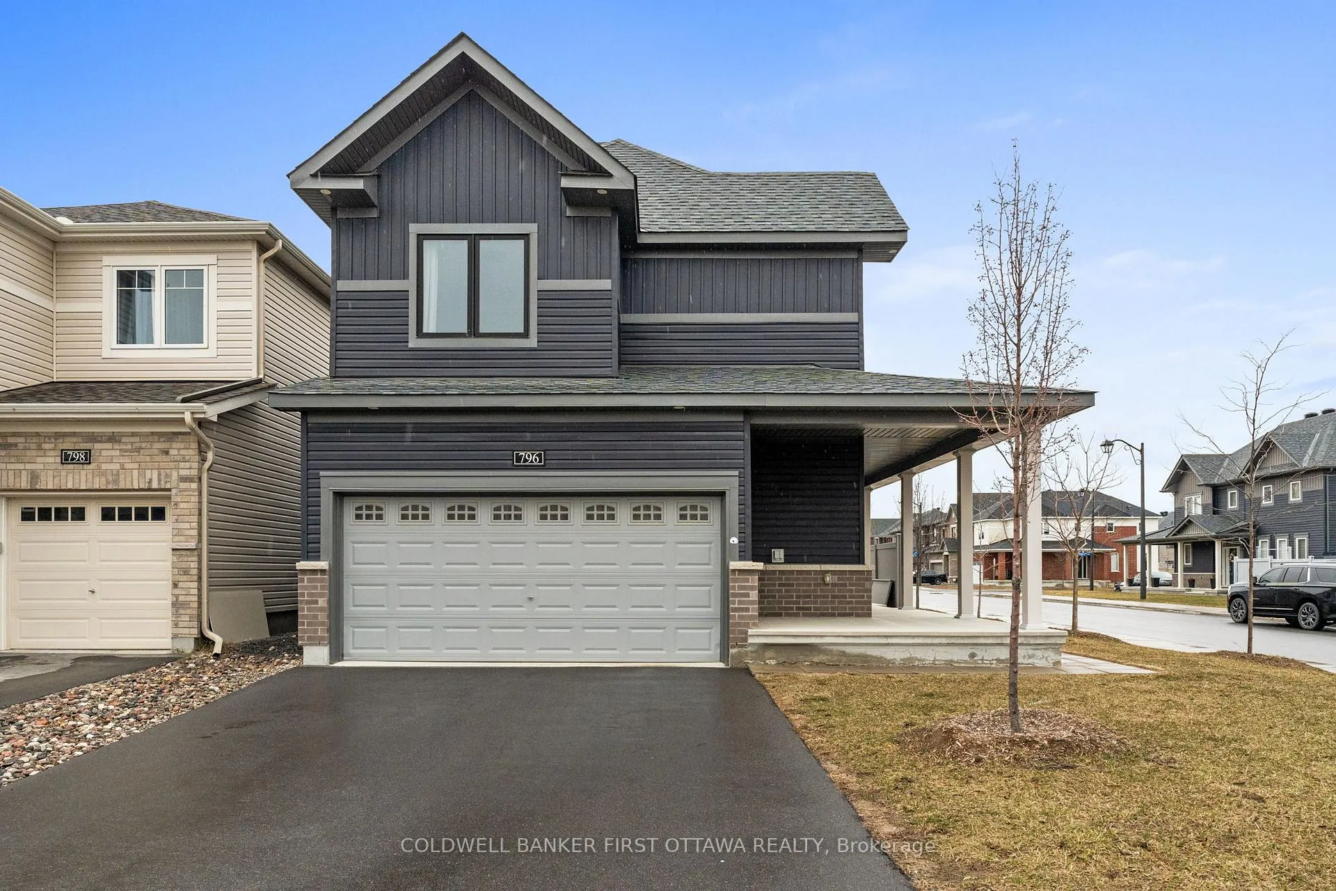 Photo 3 of 796 Cappamore Drive, Ottawa, Barrhaven - Half Moon Bay — HOMEH