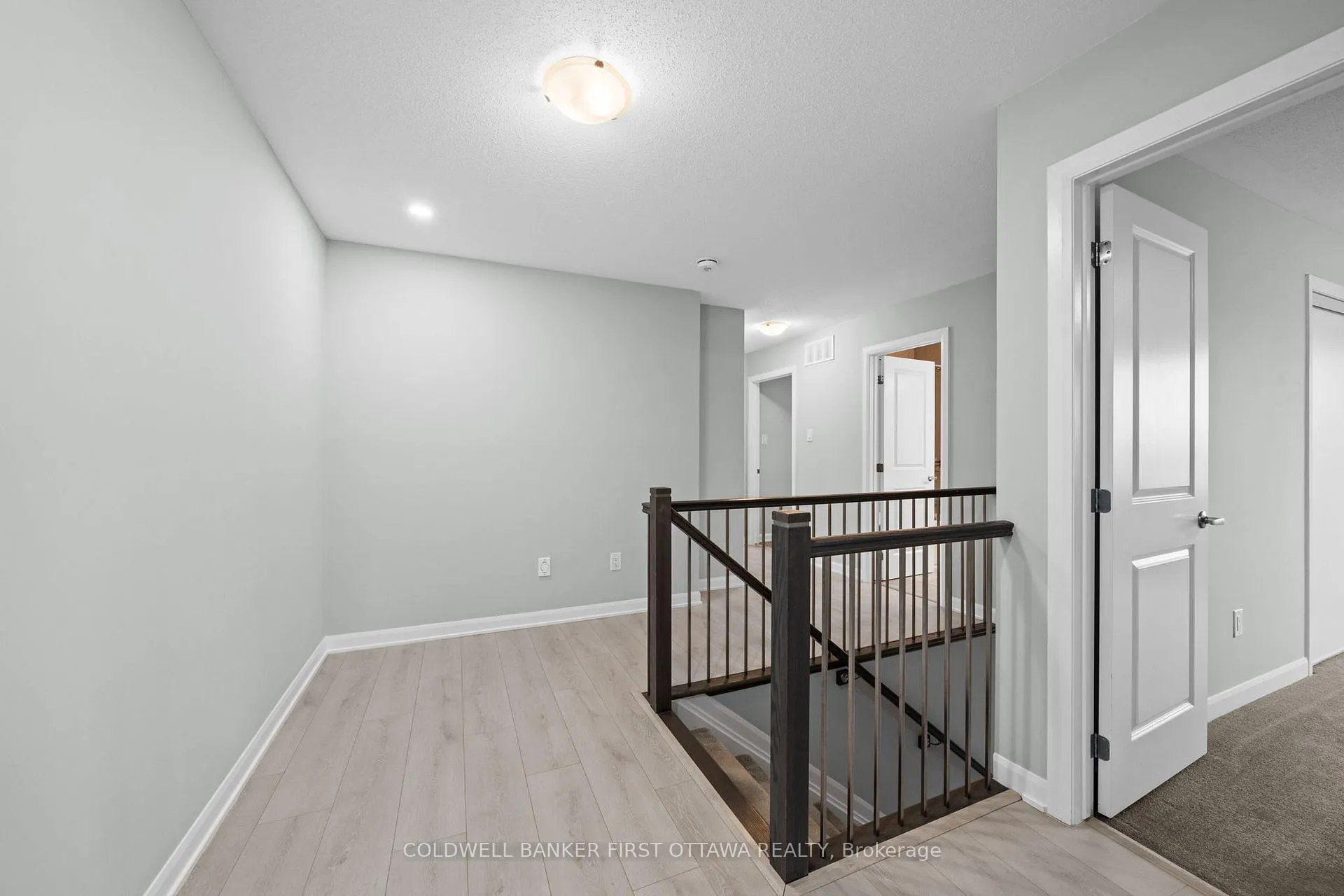 Photo 18 of 796 Cappamore Drive, Ottawa, Barrhaven - Half Moon Bay — HOMEH