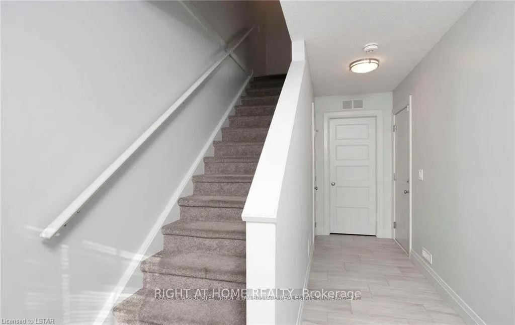 Photo 3 of Unit 62, 3025 Singleton Avenue, London, South W — HOMEH