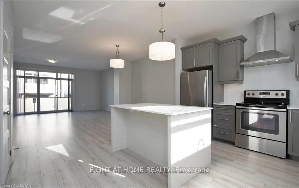Photo 6 of Unit 62, 3025 Singleton Avenue, London, South W — HOMEH