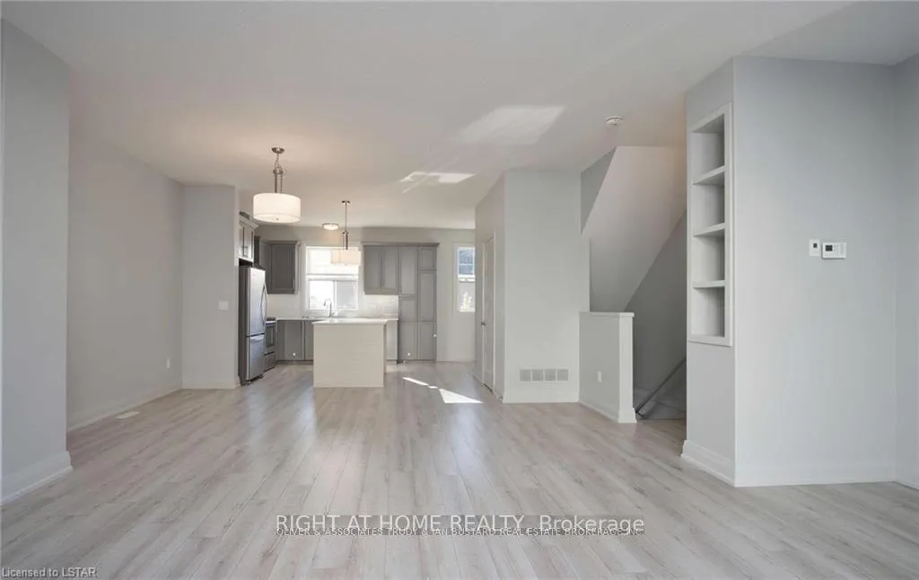 Photo 9 of Unit 62, 3025 Singleton Avenue, London, South W — HOMEH