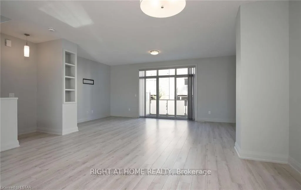 Photo 10 of Unit 62, 3025 Singleton Avenue, London, South W — HOMEH