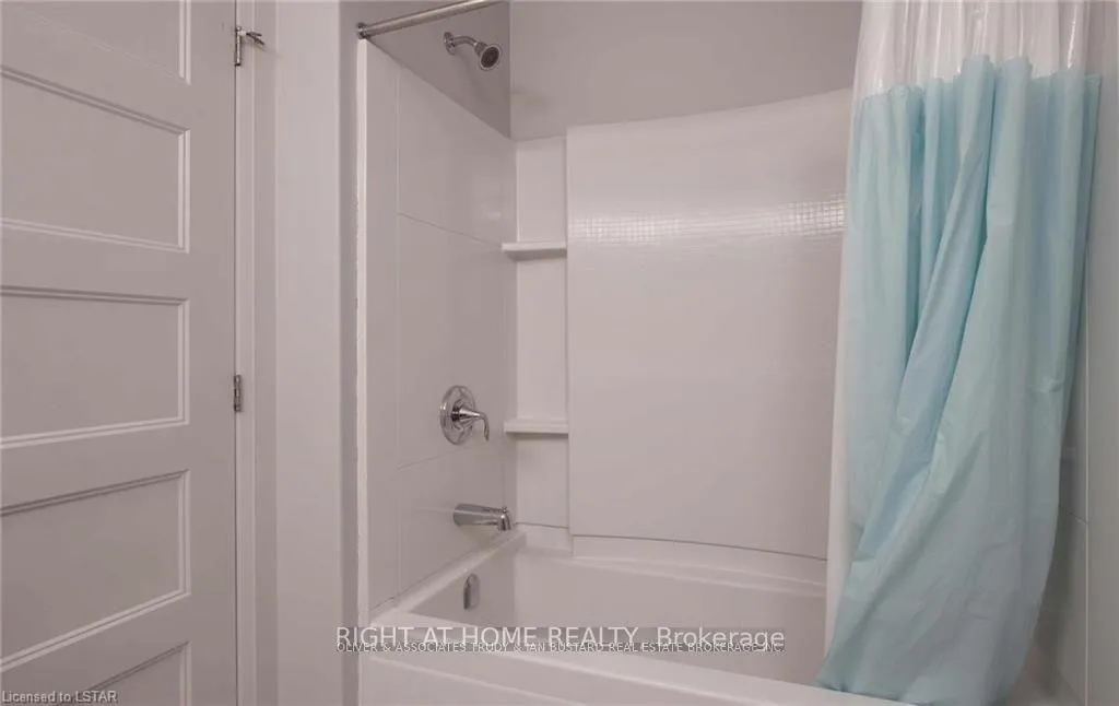 Photo 18 of Unit 62, 3025 Singleton Avenue, London, South W — HOMEH