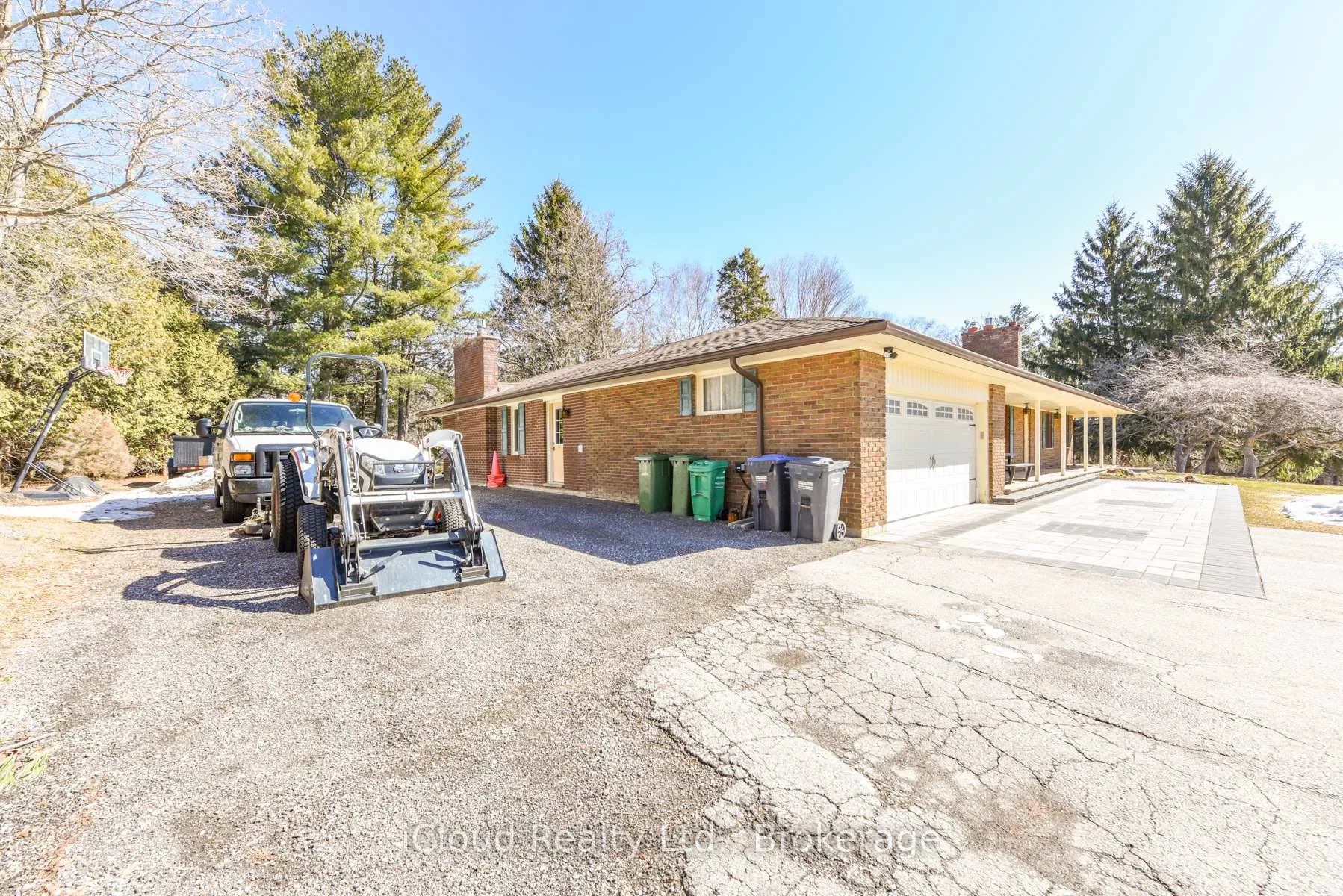 Photo 47 of 3 Cedar Drive, Caledon, Caledon Village — HOMEH