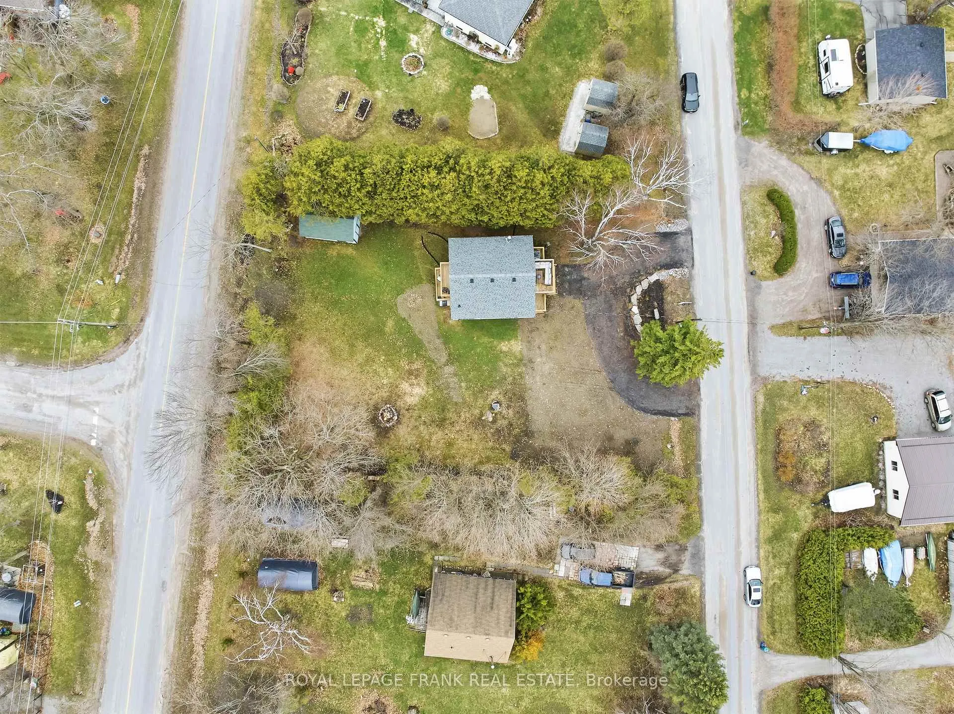 Photo 4 of 12 Shelley Drive, Kawartha Lakes, Mariposa — HOMEH
