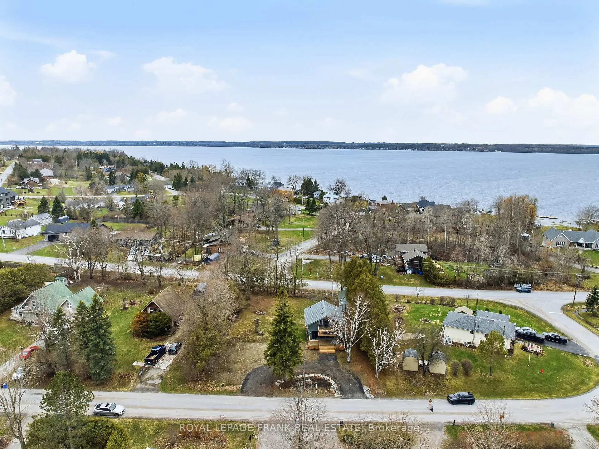 Photo 6 of 12 Shelley Drive, Kawartha Lakes, Mariposa — HOMEH