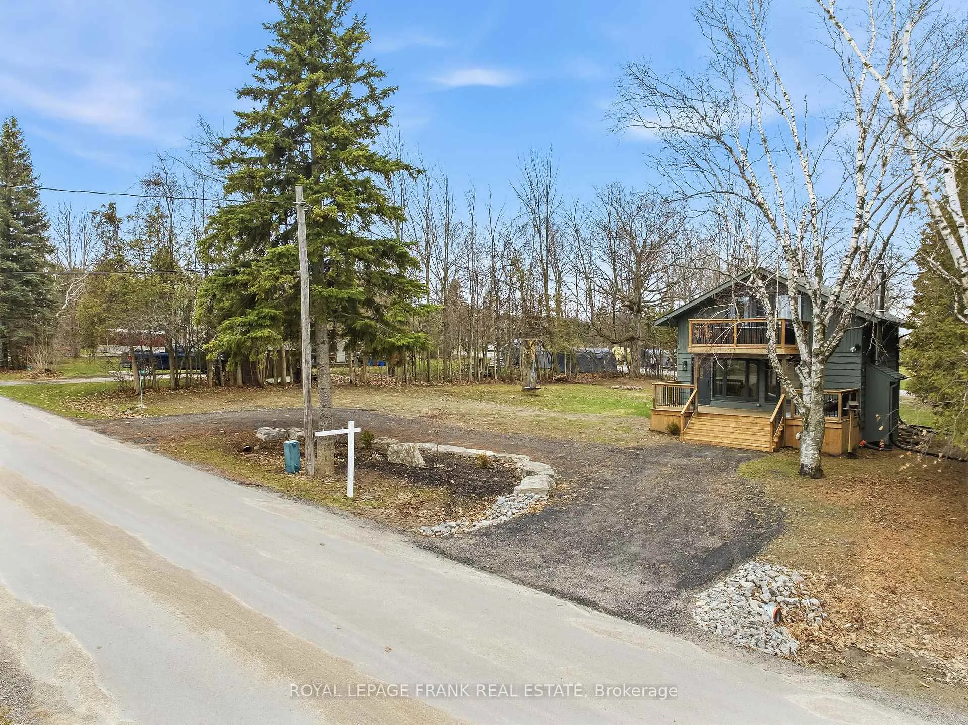 Photo 9 of 12 Shelley Drive, Kawartha Lakes, Mariposa — HOMEH
