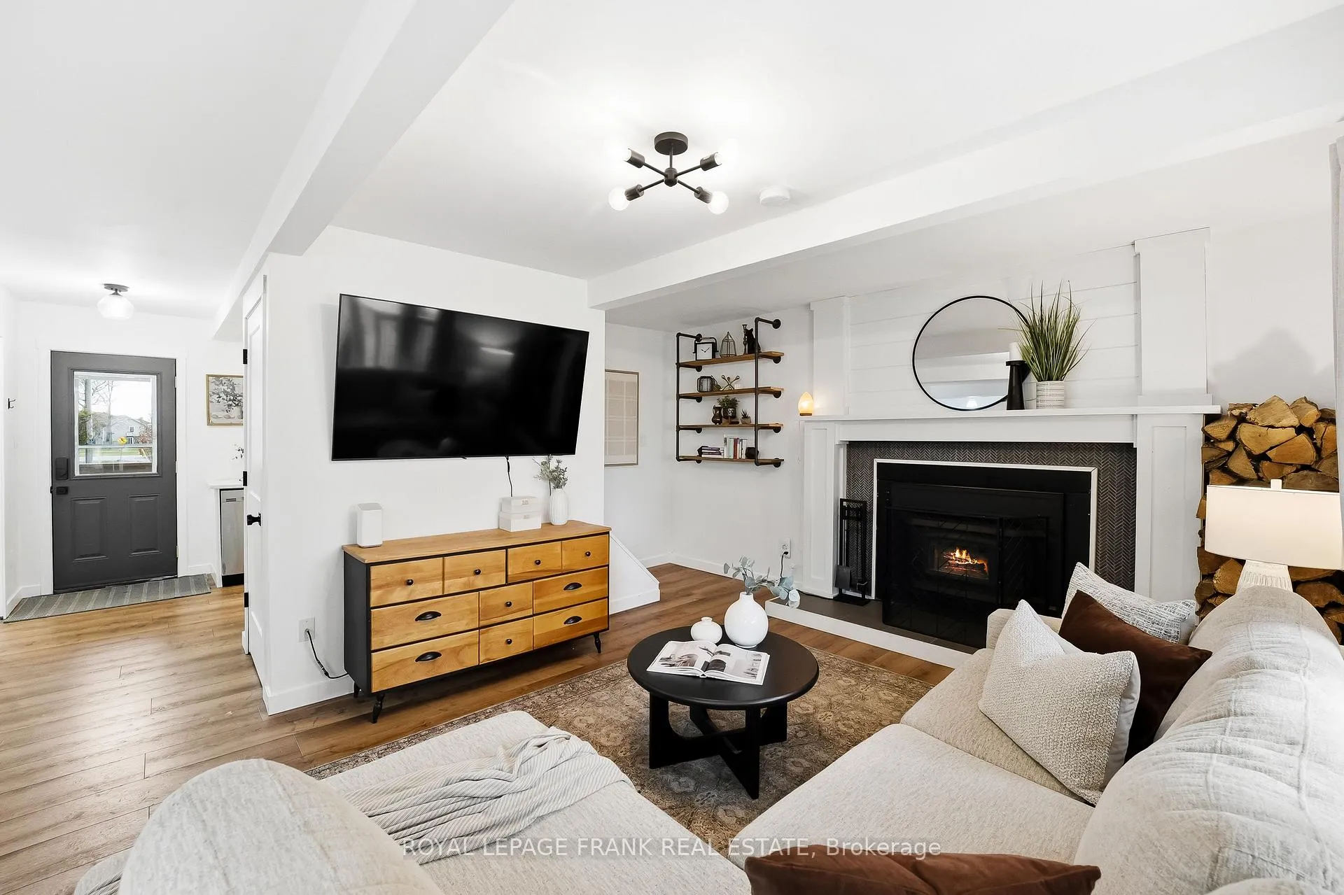 Photo 16 of 12 Shelley Drive, Kawartha Lakes, Mariposa — HOMEH