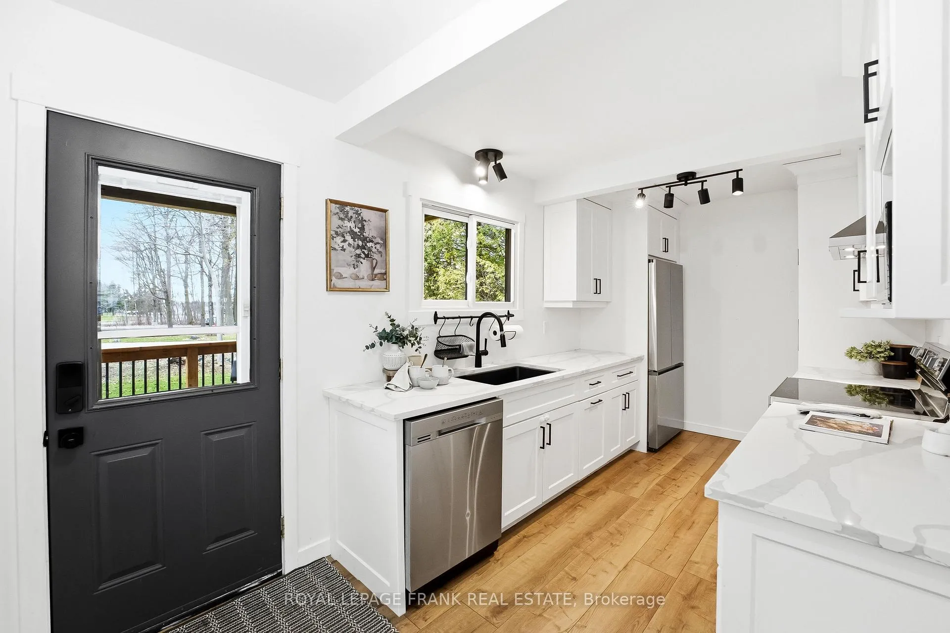 Photo 20 of 12 Shelley Drive, Kawartha Lakes, Mariposa — HOMEH