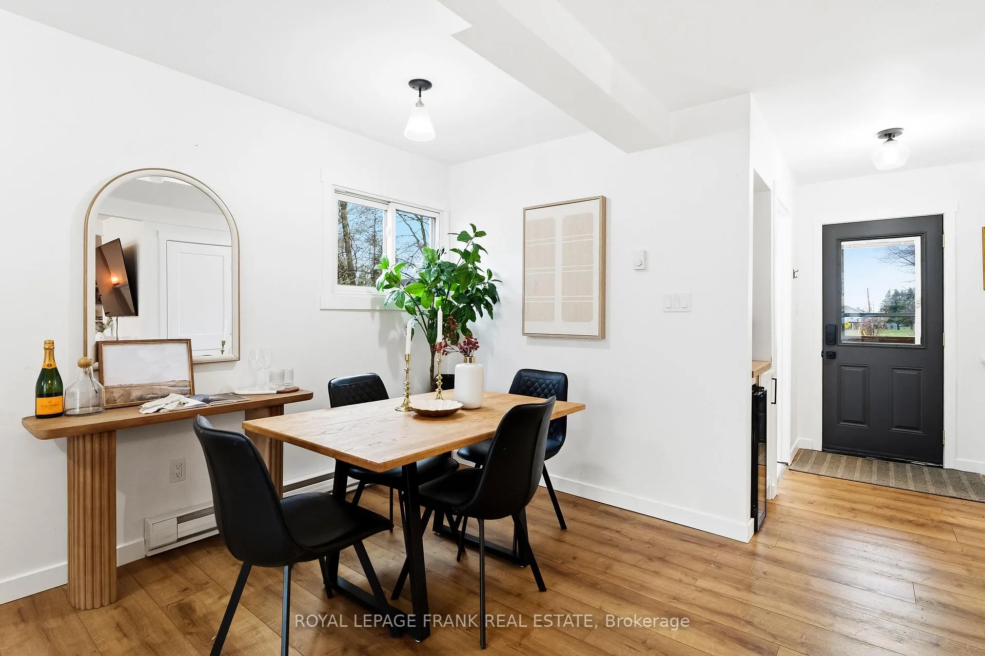 Photo 27 of 12 Shelley Drive, Kawartha Lakes, Mariposa — HOMEH