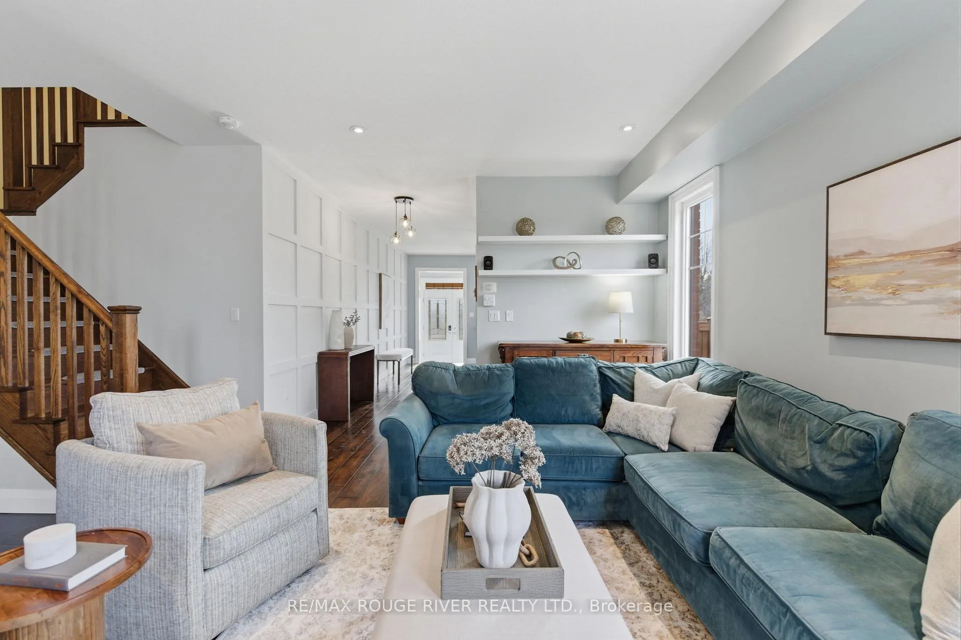 Photo 7 of 201 Varcoe Road, Clarington, Courtice — HOMEH