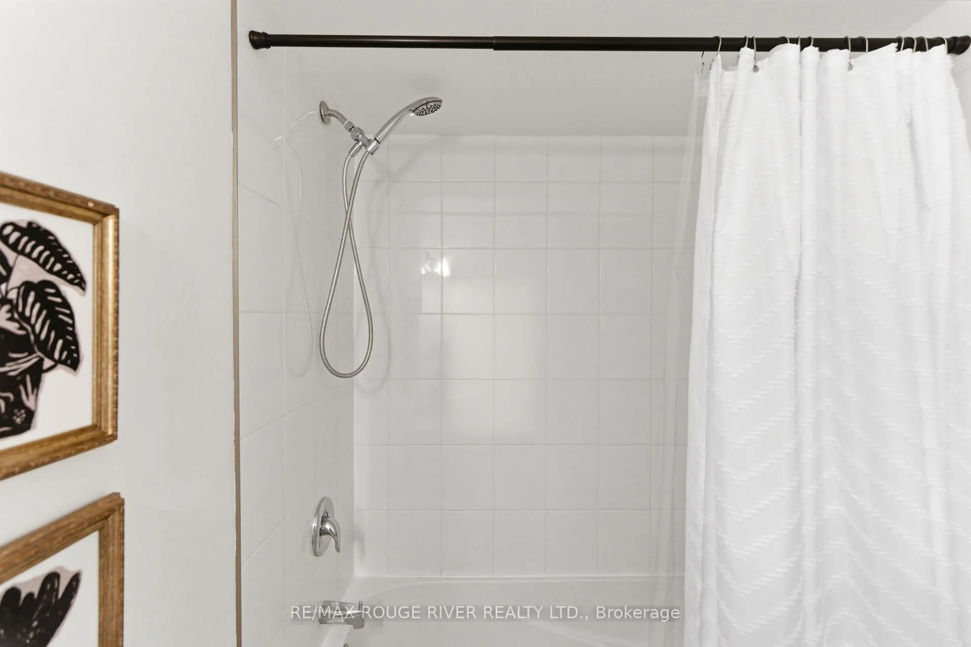 Photo 32 of 201 Varcoe Road, Clarington, Courtice — HOMEH