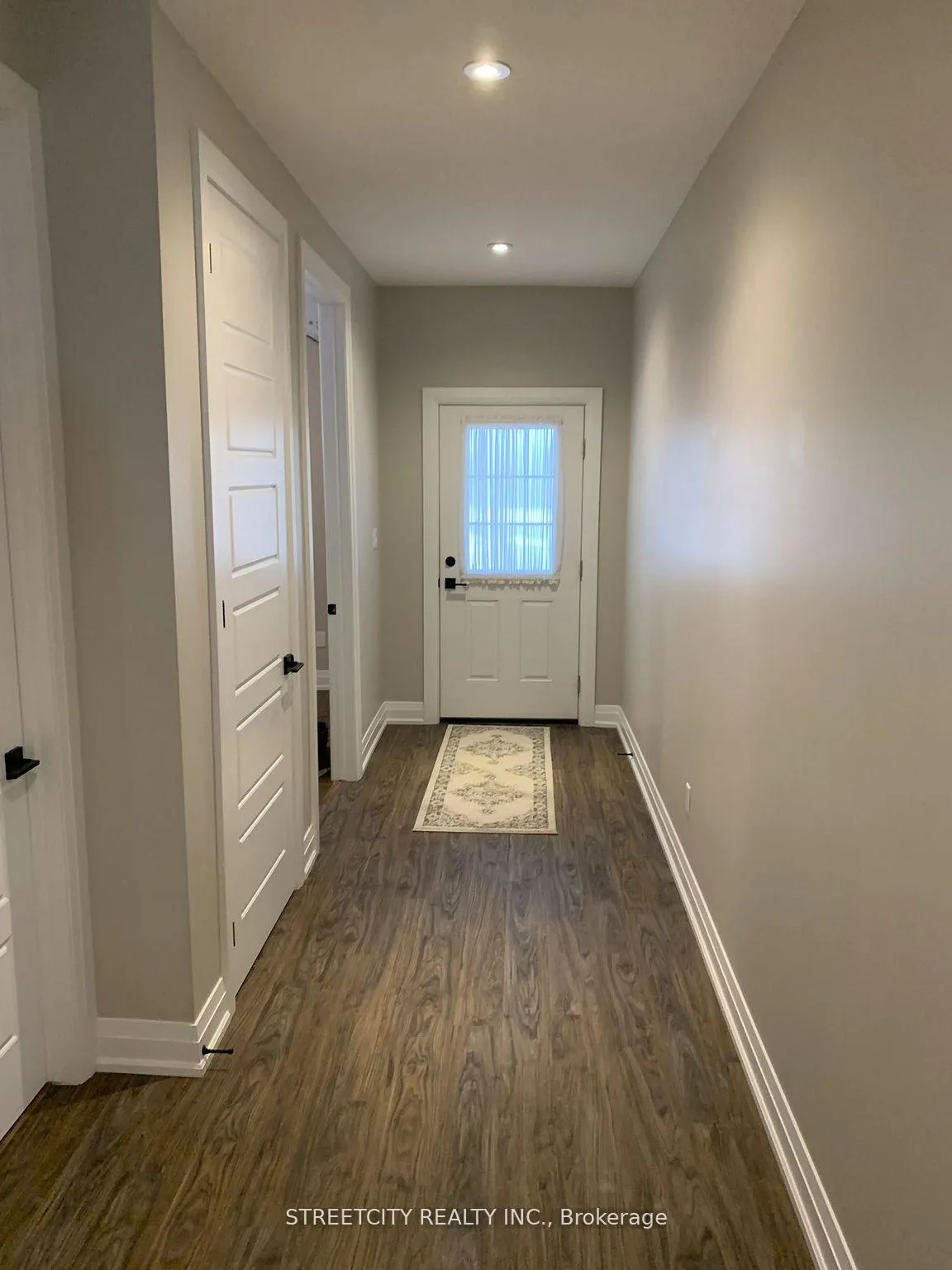 Photo 4 of Unit 4, 1868 l\Longwoods Road, Southwest Middlesex, Wardsville — HOMEH