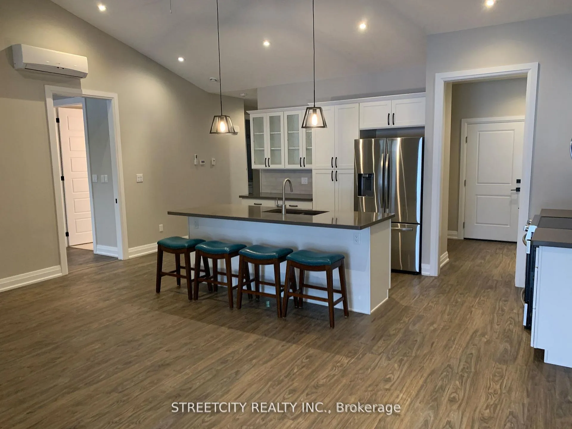 Photo 6 of Unit 4, 1868 l\Longwoods Road, Southwest Middlesex, Wardsville — HOMEH