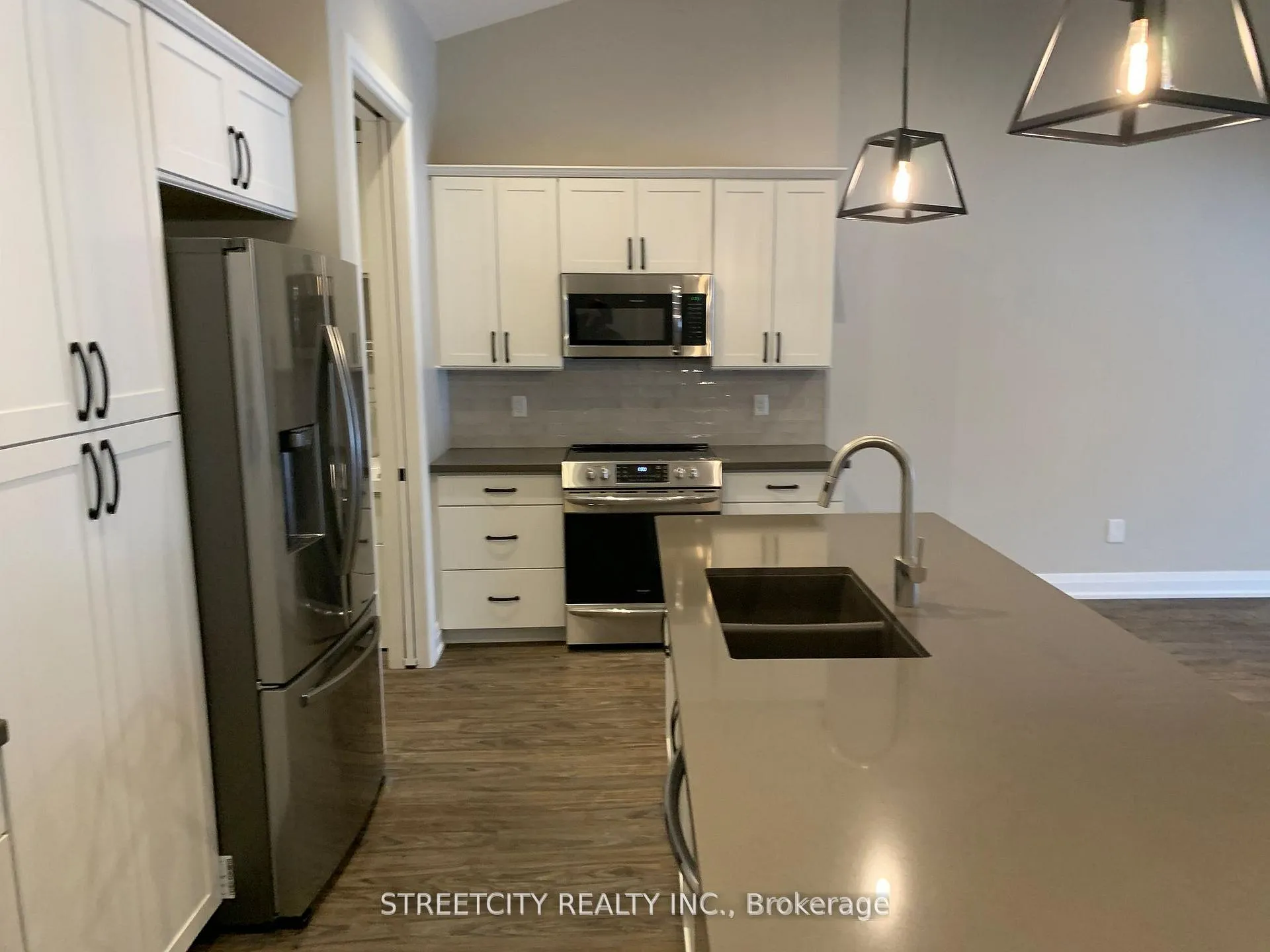 Photo 9 of Unit 4, 1868 l\Longwoods Road, Southwest Middlesex, Wardsville — HOMEH