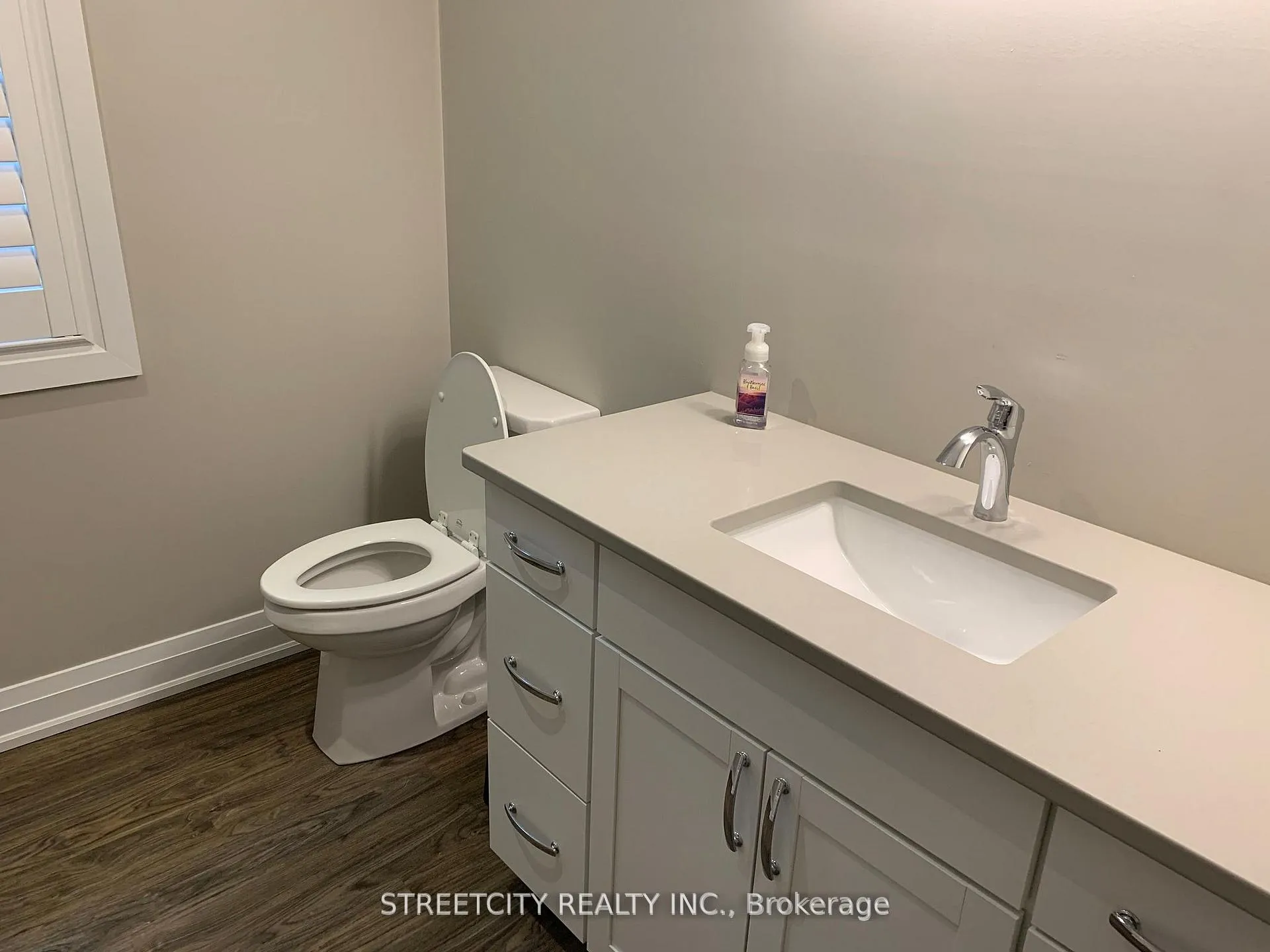 Photo 17 of Unit 4, 1868 l\Longwoods Road, Southwest Middlesex, Wardsville — HOMEH
