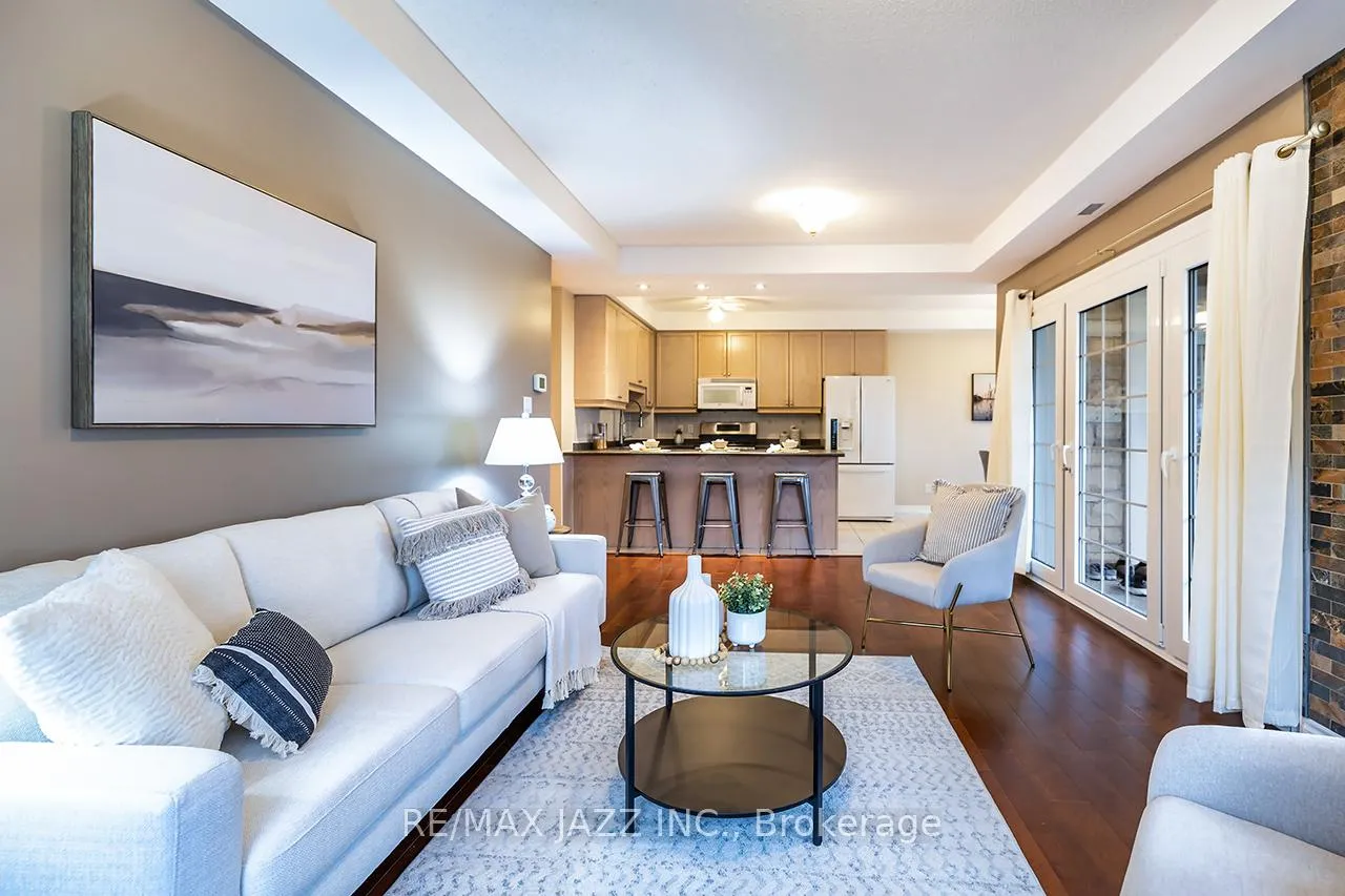 Photo 10 of Unit 102, 375 Lakebreeze Drive, Clarington, Newcastle — HOMEH