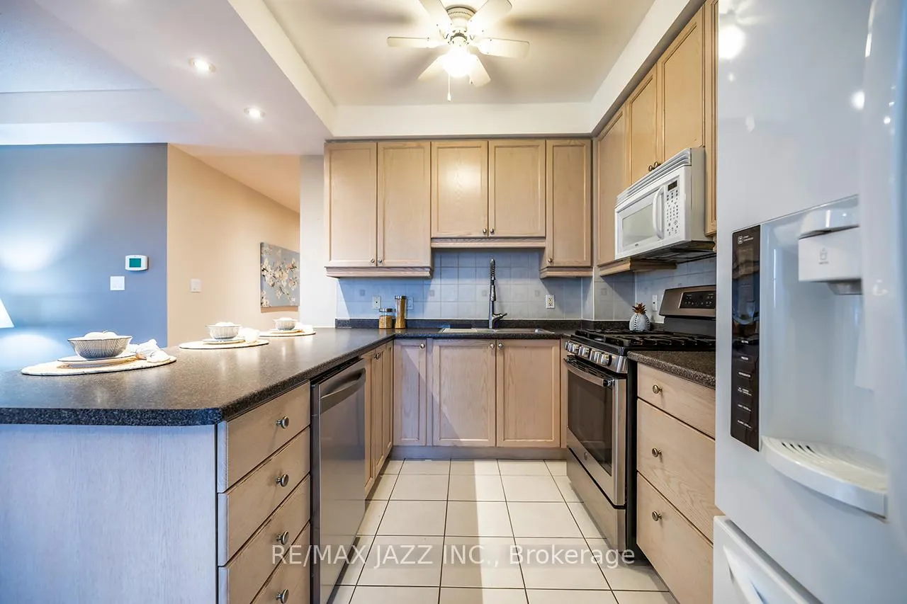 Photo 15 of Unit 102, 375 Lakebreeze Drive, Clarington, Newcastle — HOMEH
