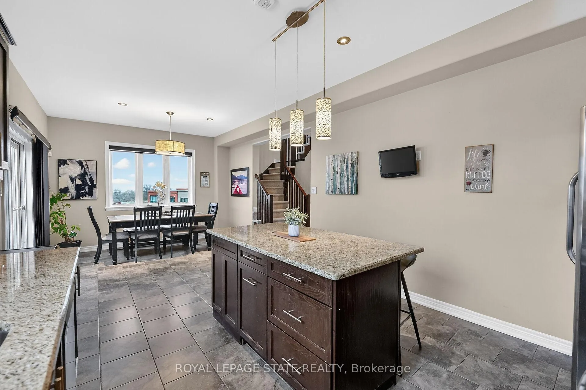 Photo 13 of 4100 Cassandra Drive, Lincoln, Beamsville — HOMEH