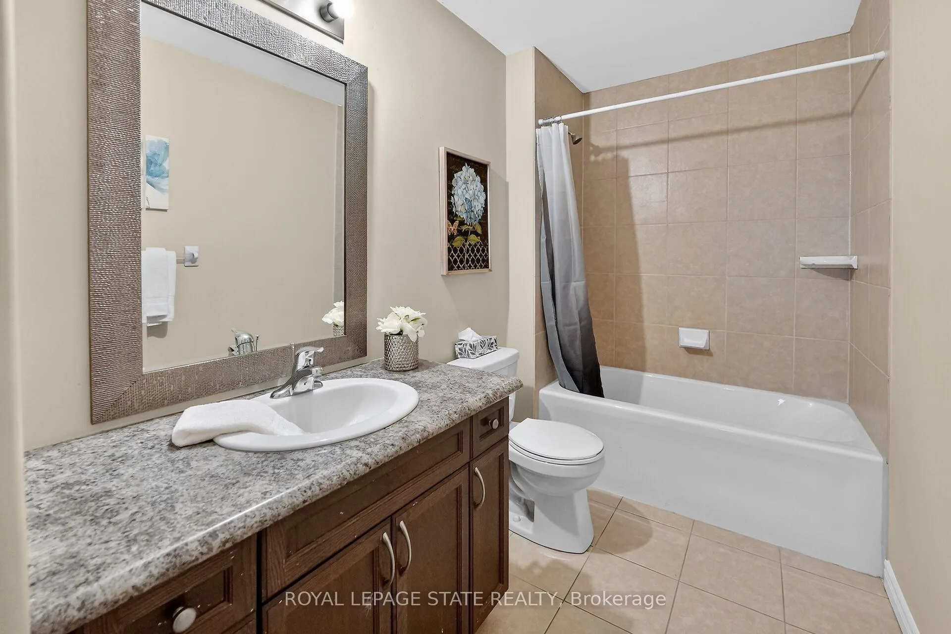 Photo 28 of 4100 Cassandra Drive, Lincoln, Beamsville — HOMEH