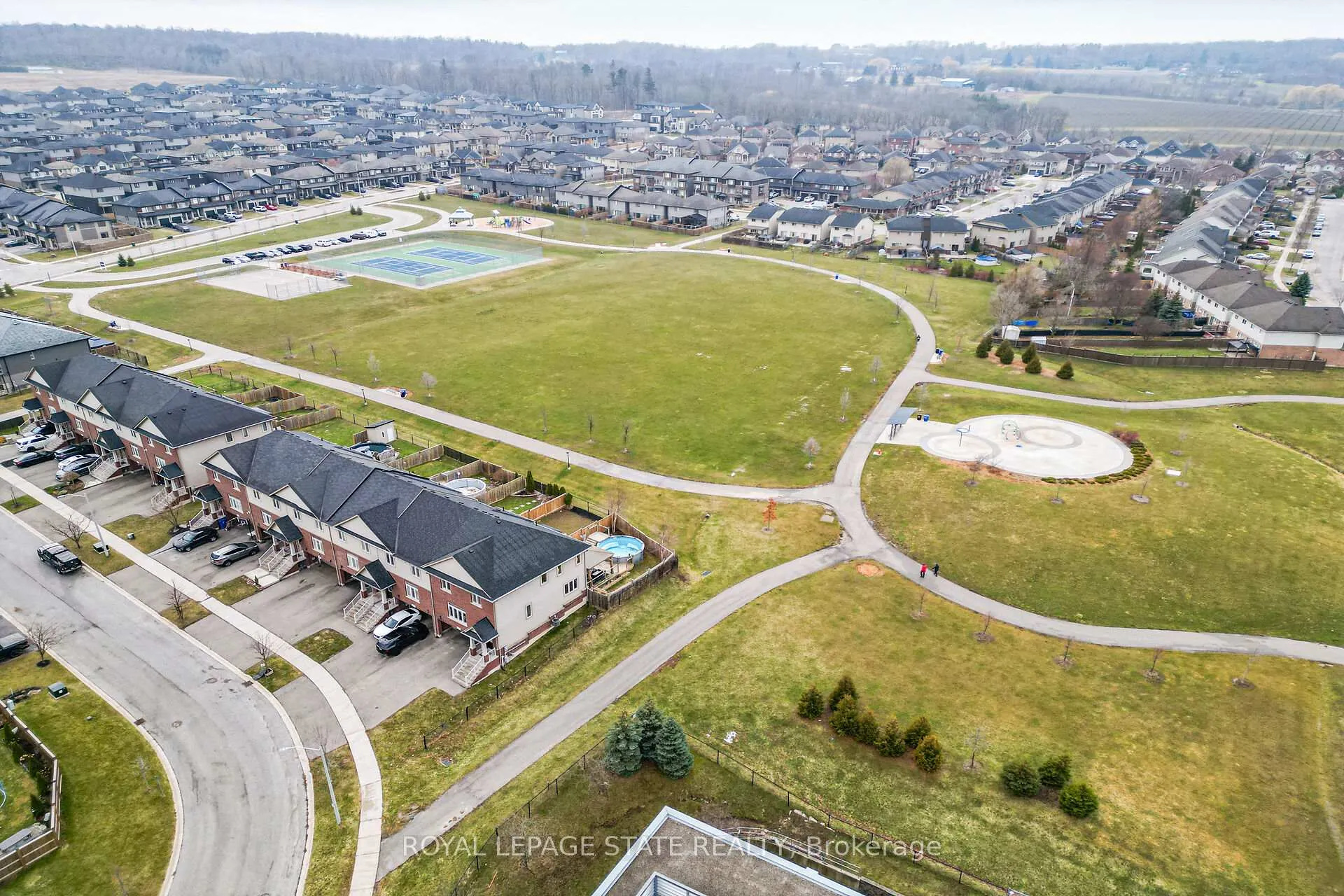 Photo 40 of 4100 Cassandra Drive, Lincoln, Beamsville — HOMEH