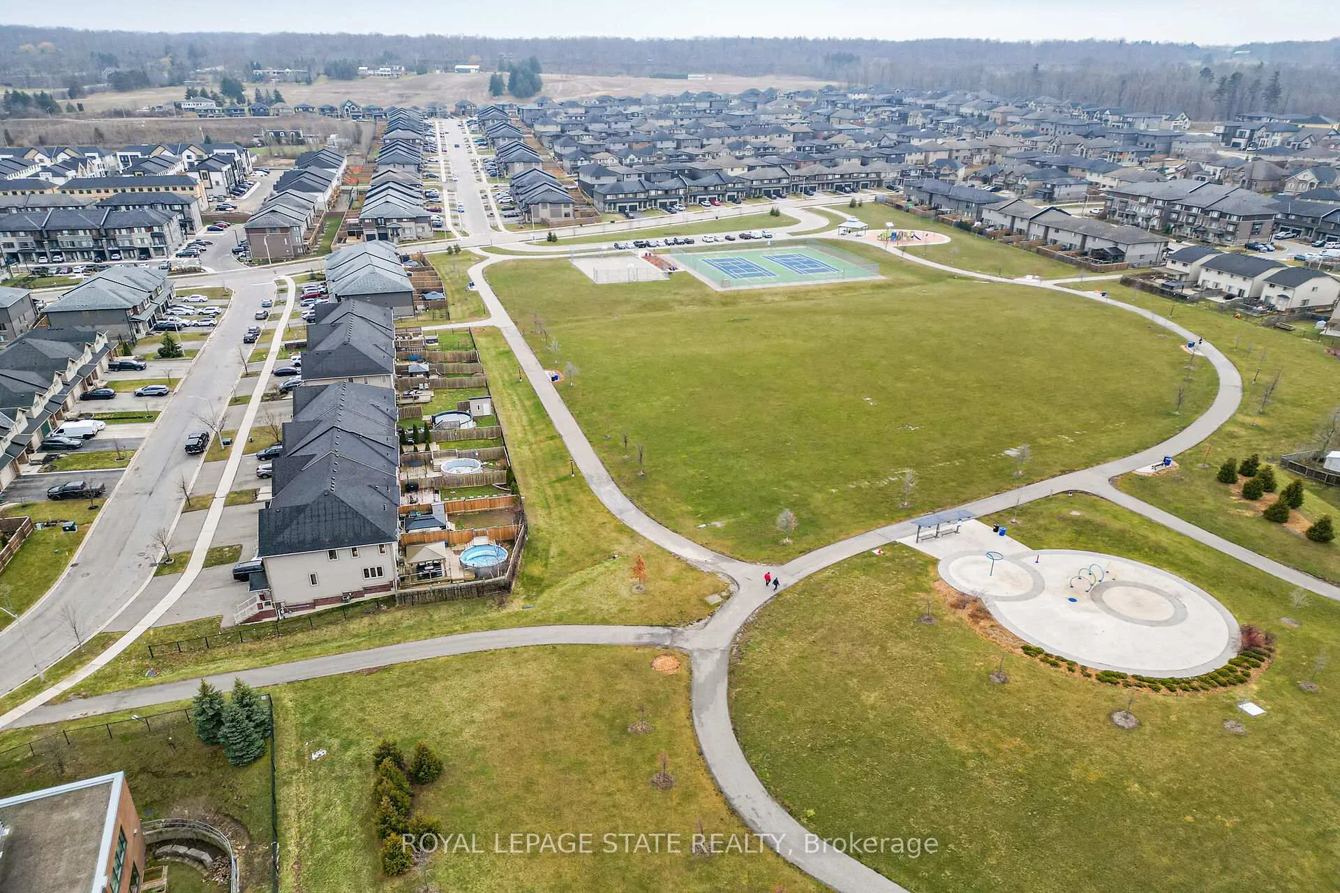 Photo 41 of 4100 Cassandra Drive, Lincoln, Beamsville — HOMEH