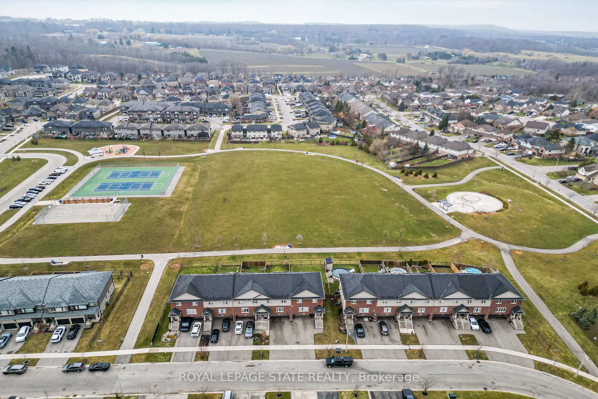 Photo 46 of 4100 Cassandra Drive, Lincoln, Beamsville — HOMEH