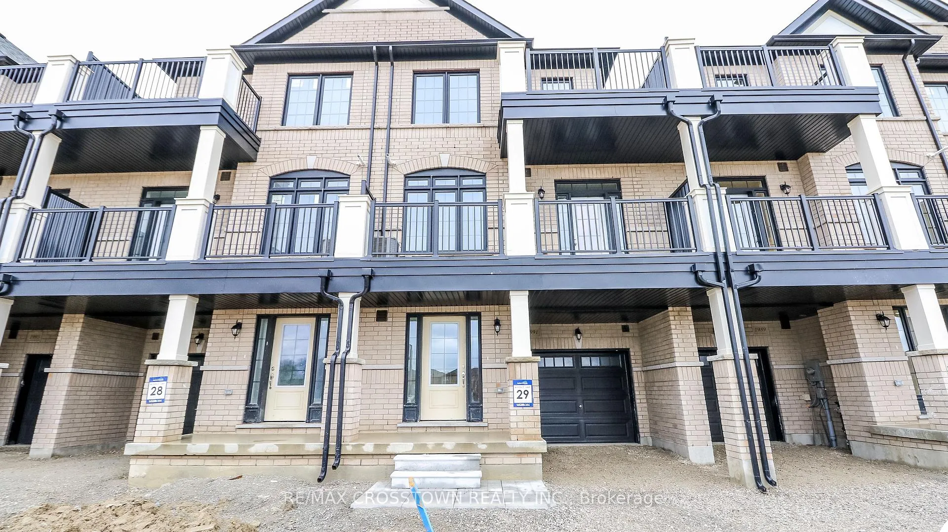 Front of Unit #29, 1991 Matteer Court