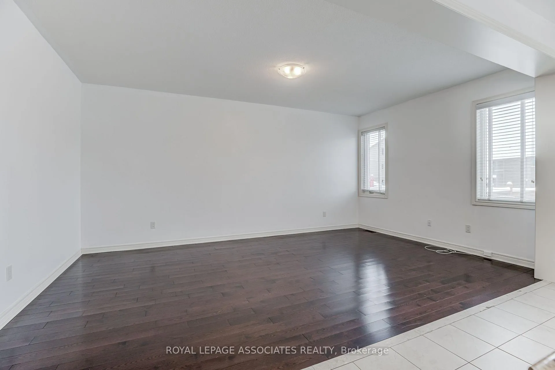 Photo 11 of 25 Gallagher Crescent, New Tecumseth, Alliston — HOMEH