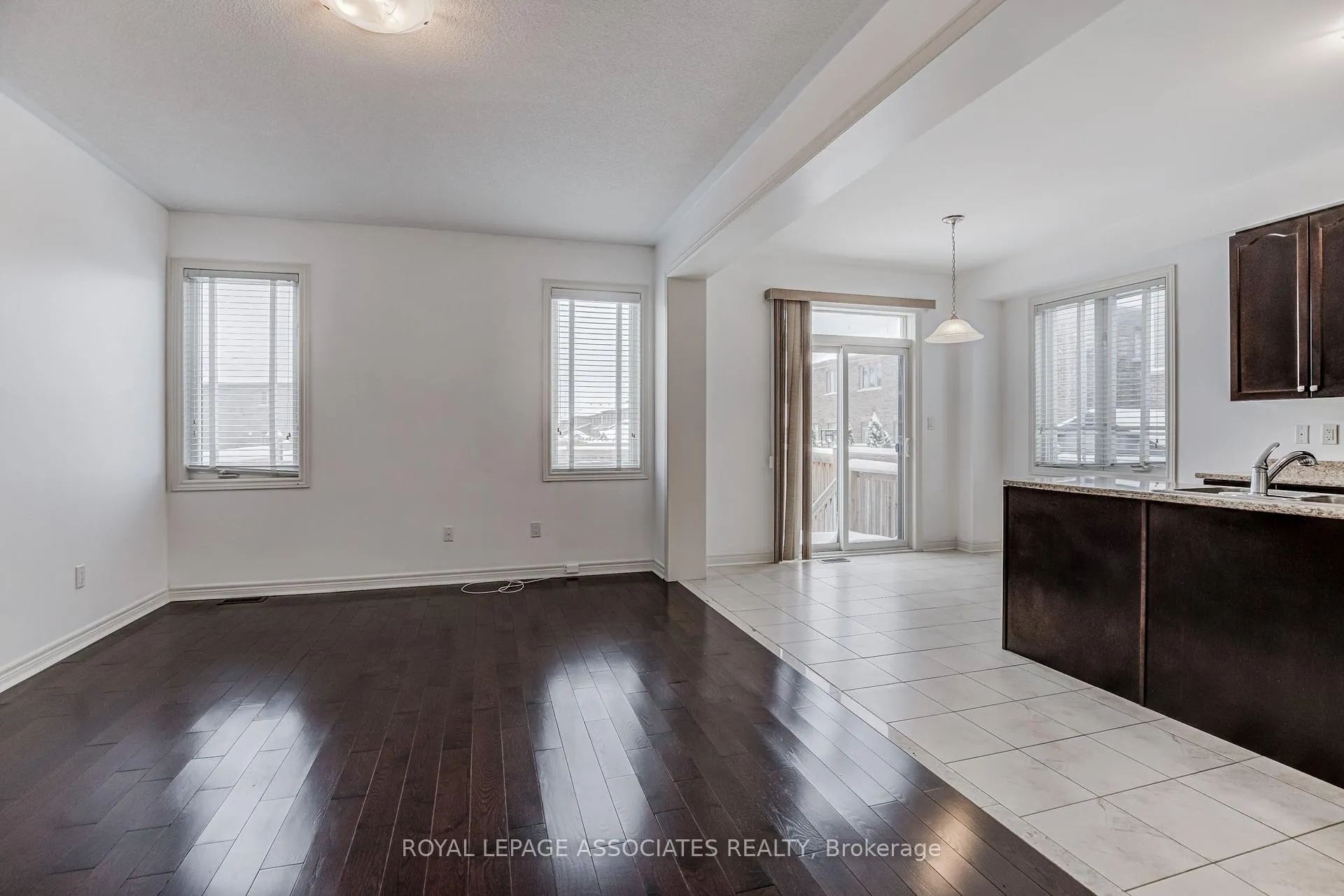 Photo 13 of 25 Gallagher Crescent, New Tecumseth, Alliston — HOMEH