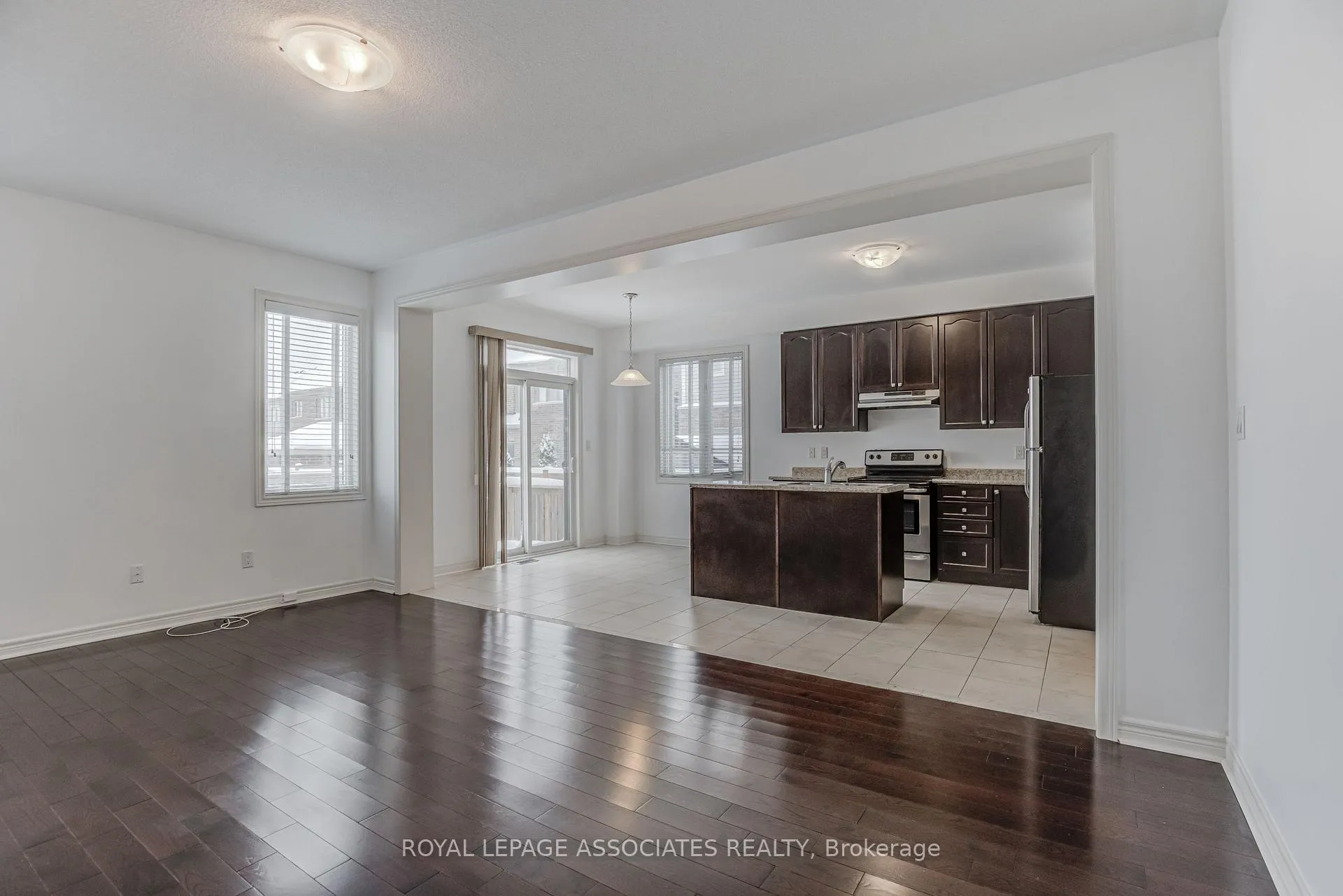 Photo 14 of 25 Gallagher Crescent, New Tecumseth, Alliston — HOMEH