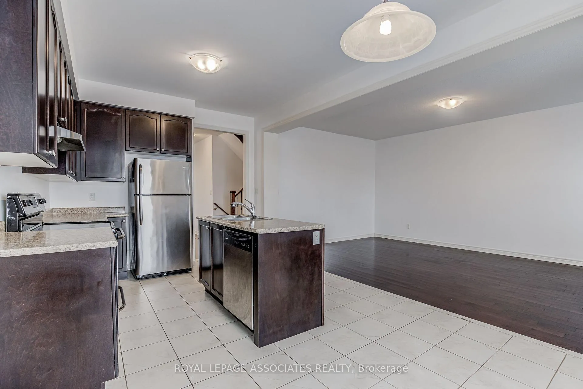 Photo 18 of 25 Gallagher Crescent, New Tecumseth, Alliston — HOMEH