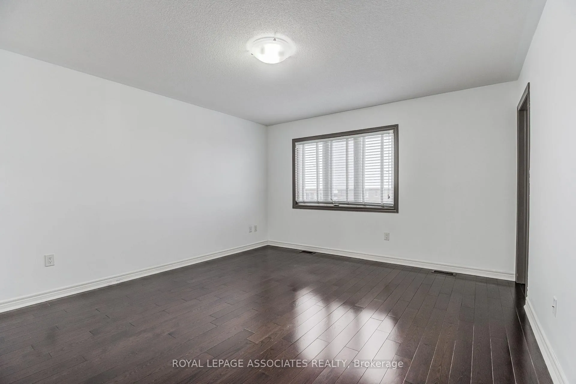 Photo 24 of 25 Gallagher Crescent, New Tecumseth, Alliston — HOMEH