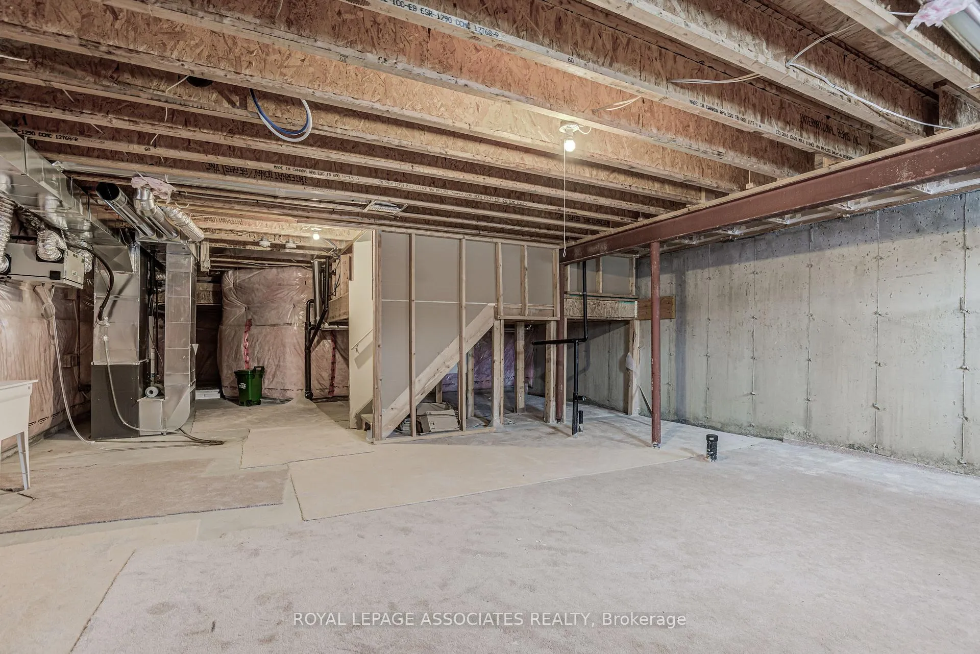Photo 40 of 25 Gallagher Crescent, New Tecumseth, Alliston — HOMEH