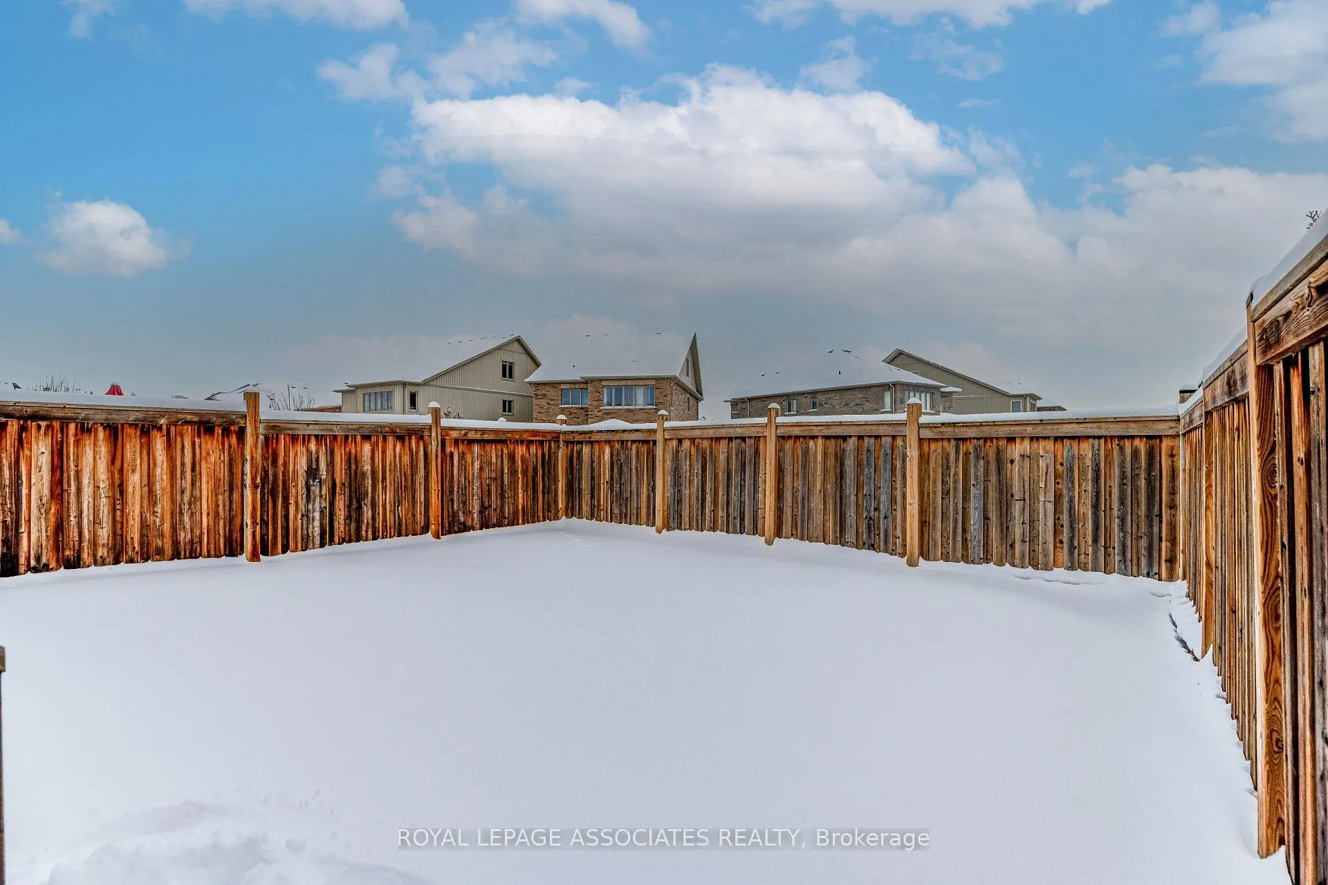Photo 41 of 25 Gallagher Crescent, New Tecumseth, Alliston — HOMEH