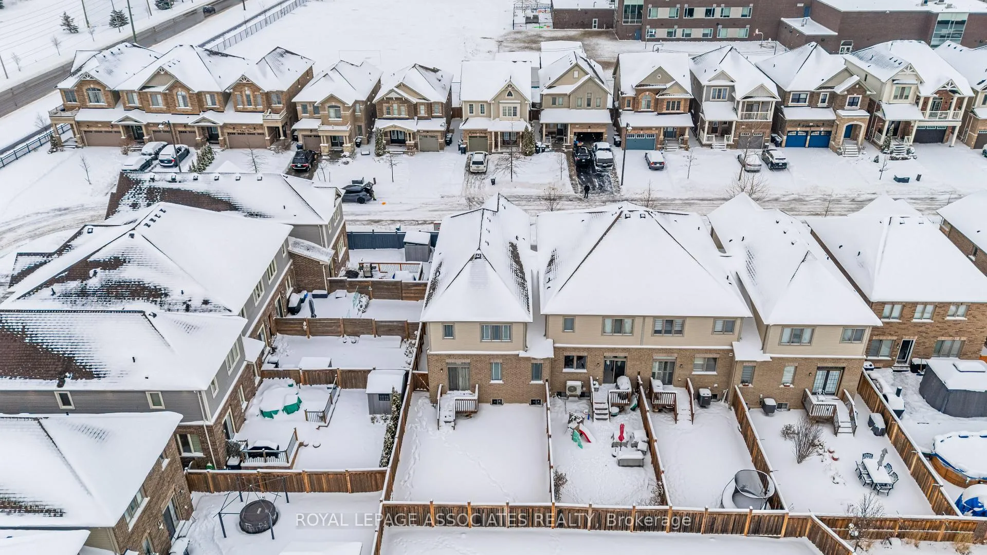 Photo 47 of 25 Gallagher Crescent, New Tecumseth, Alliston — HOMEH