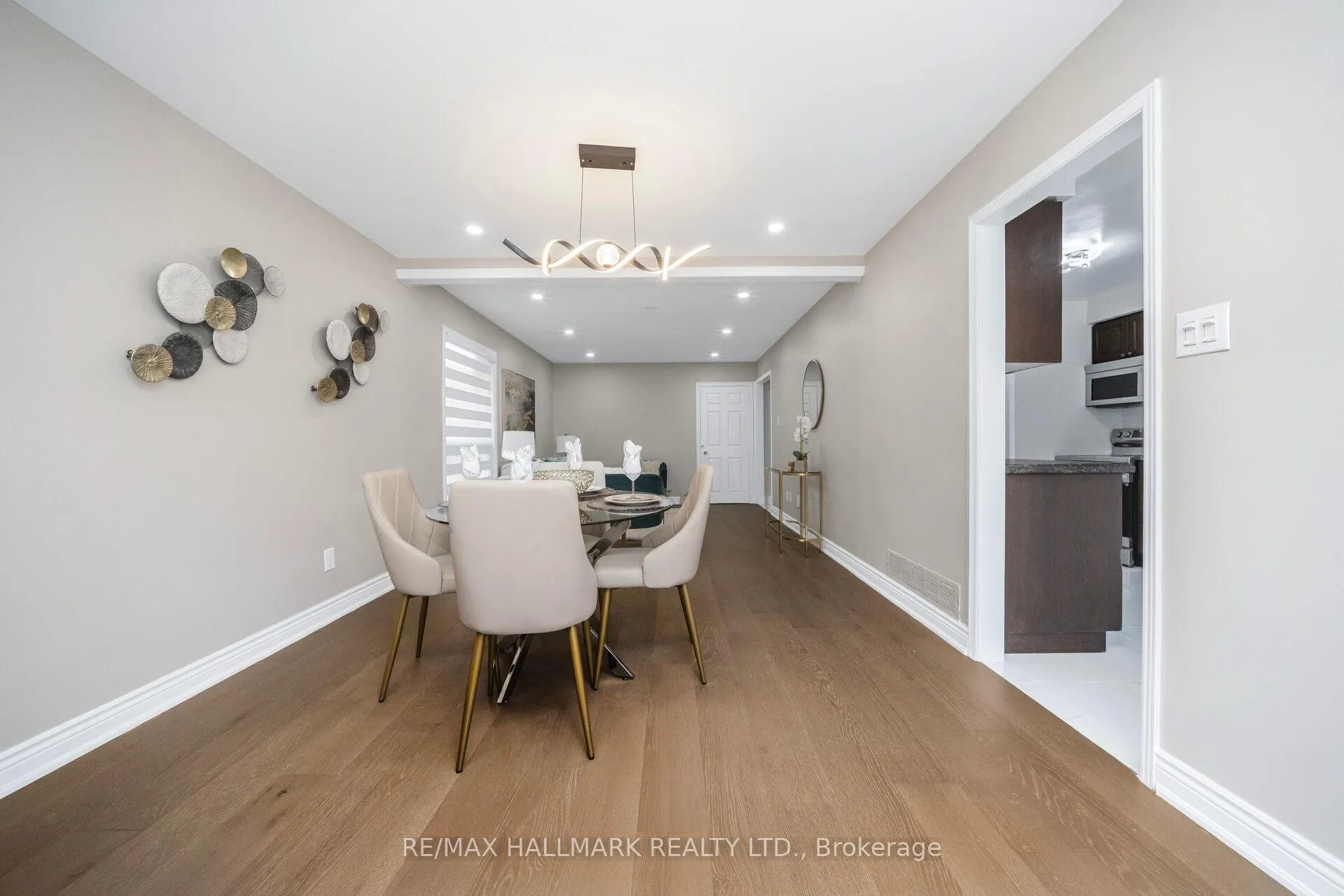 Photo 12 of 43 Stanwell Drive, Brampton, Heart Lake West — HOMEH