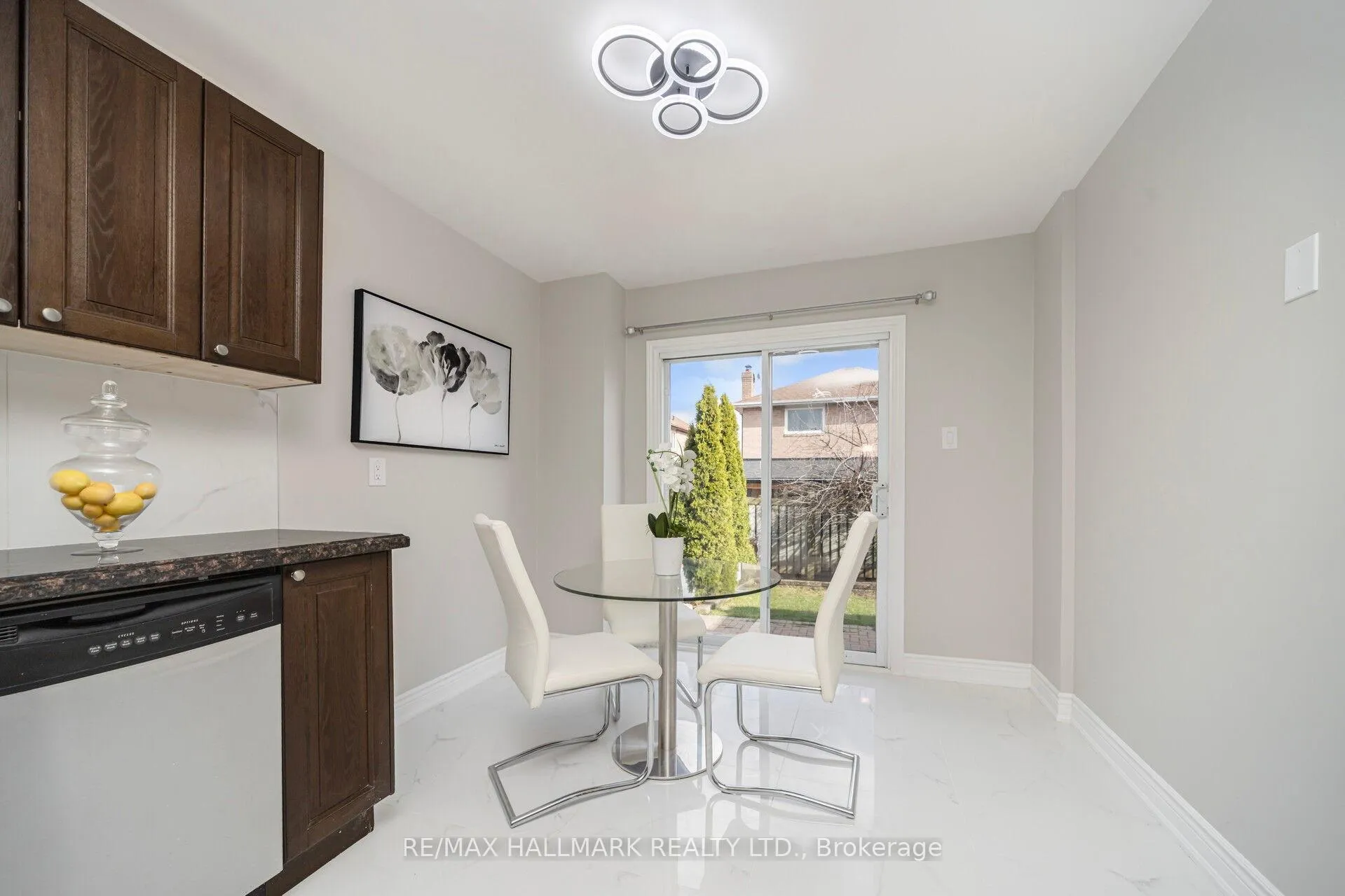 Photo 14 of 43 Stanwell Drive, Brampton, Heart Lake West — HOMEH