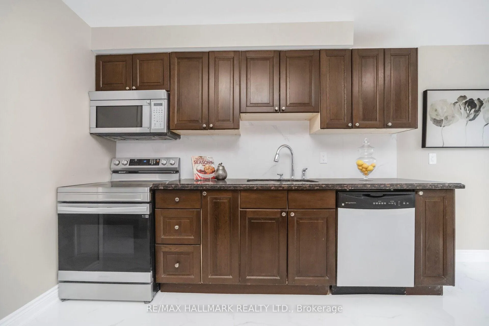 Photo 17 of 43 Stanwell Drive, Brampton, Heart Lake West — HOMEH