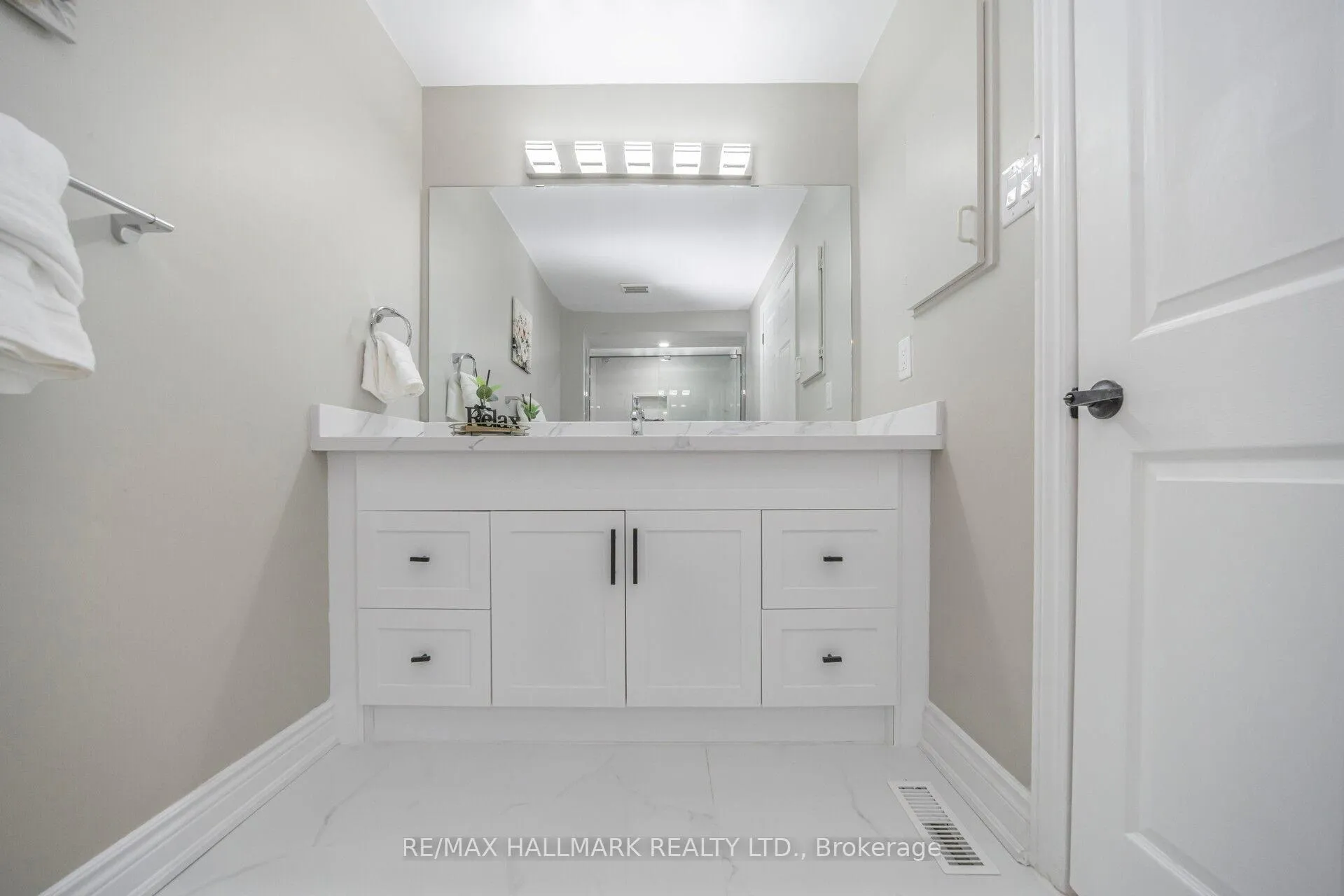 Photo 37 of 43 Stanwell Drive, Brampton, Heart Lake West — HOMEH
