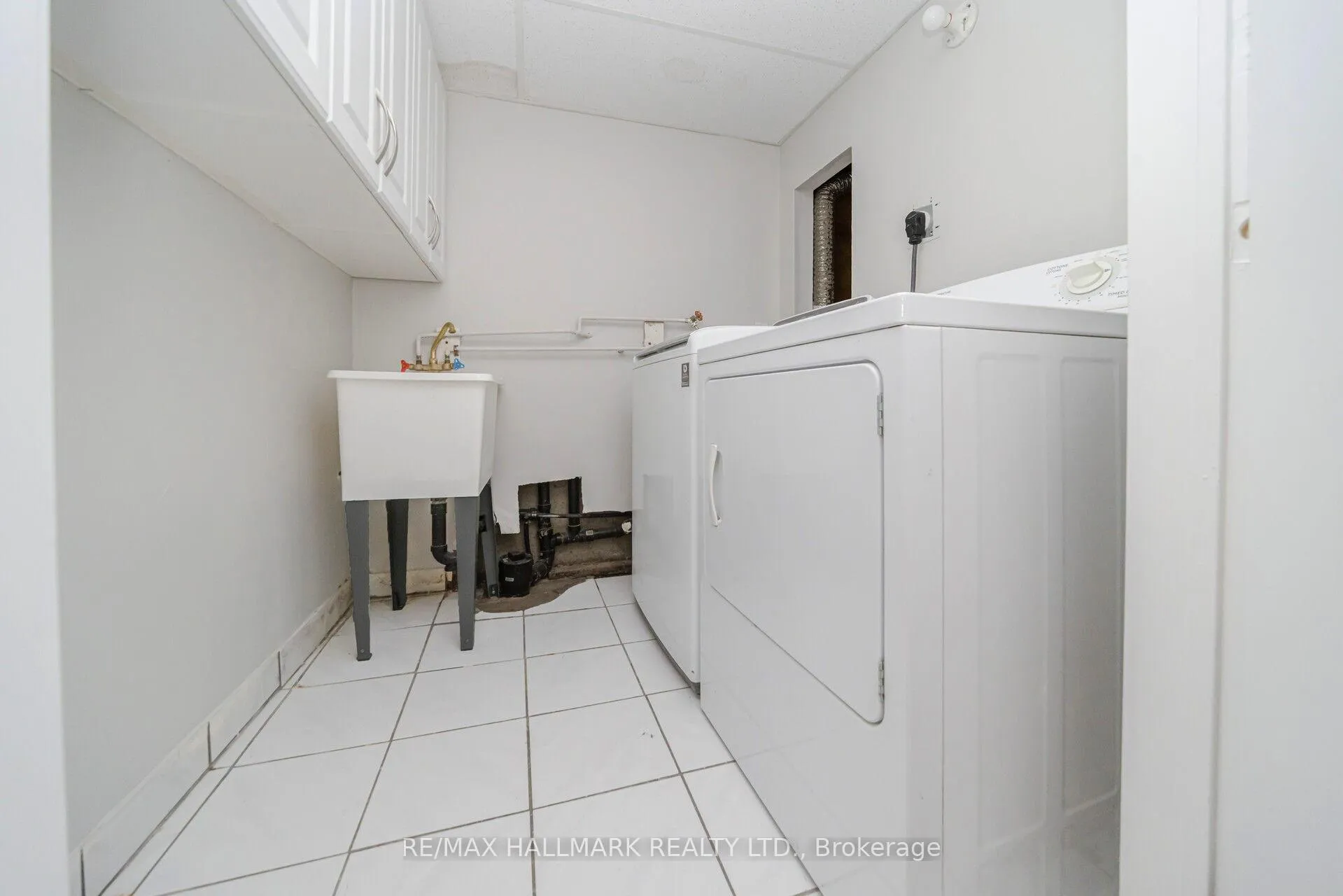 Photo 45 of 43 Stanwell Drive, Brampton, Heart Lake West — HOMEH