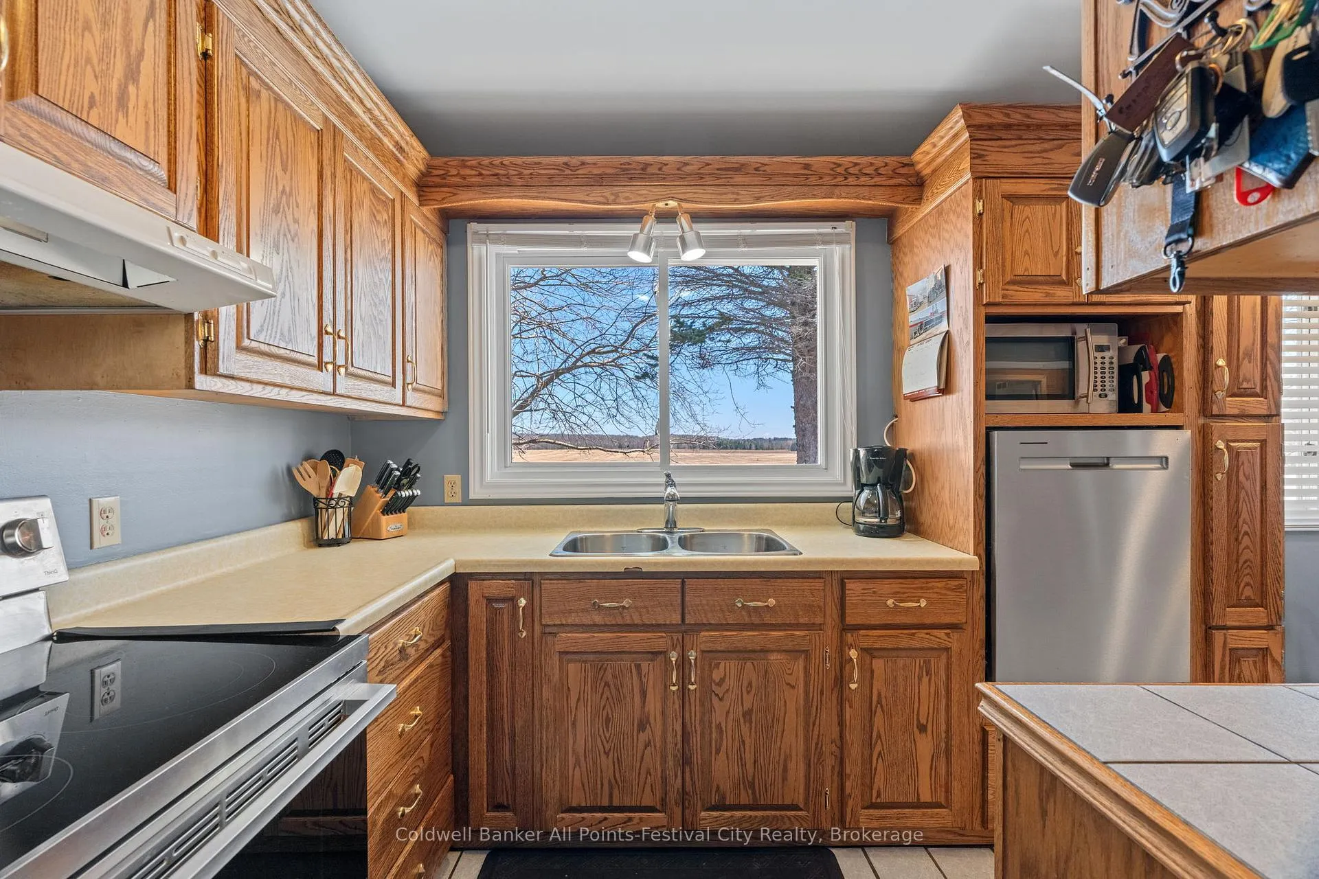 Photo 7 of 1 Crawford Street, North Huron, East Wawanosh — HOMEH