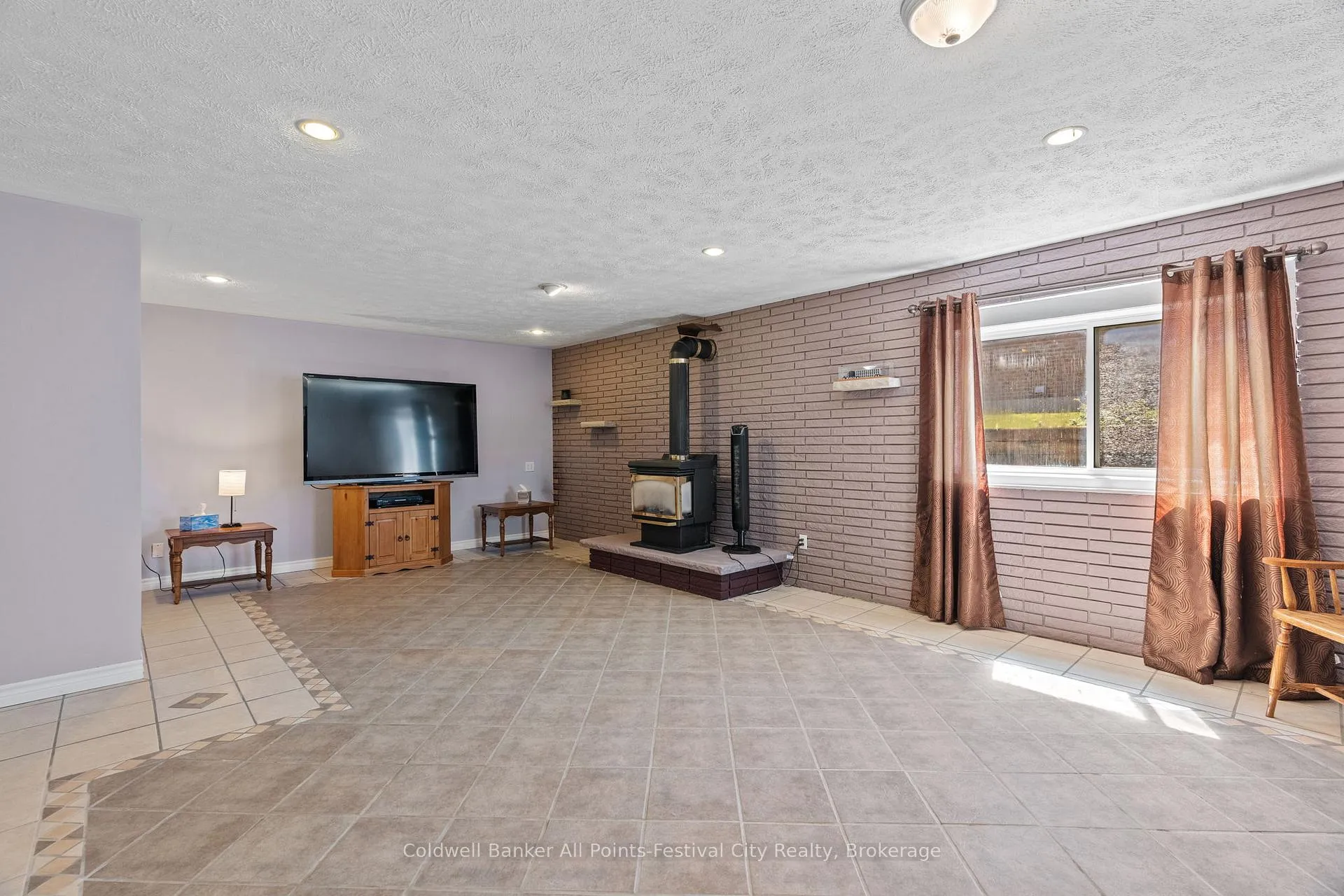 Photo 23 of 1 Crawford Street, North Huron, East Wawanosh — HOMEH