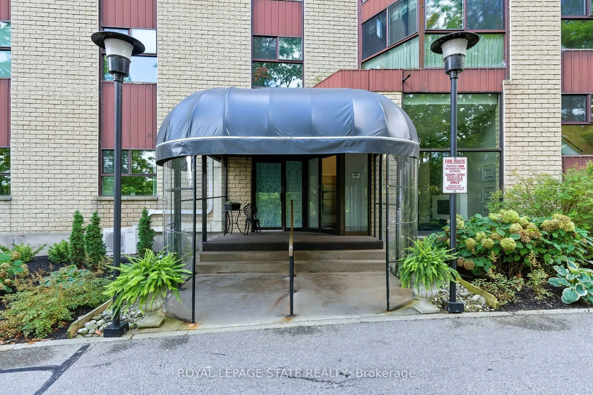 Photo 4 of Unit 702, 20 Berkley Street, Cambridge — HOMEH