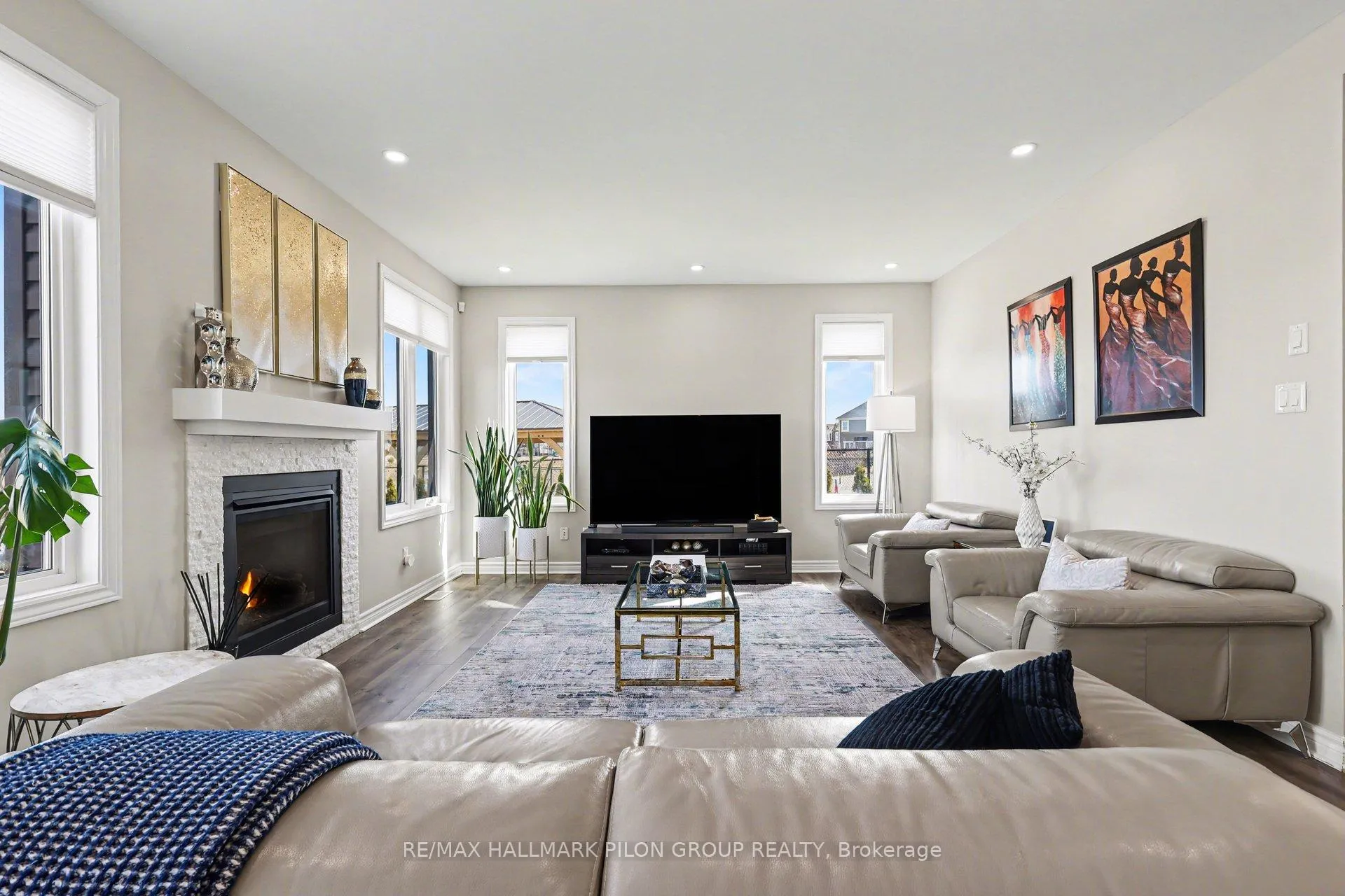 Photo 6 of 236 Esturgeon Street, Ottawa, Avalon West — HOMEH