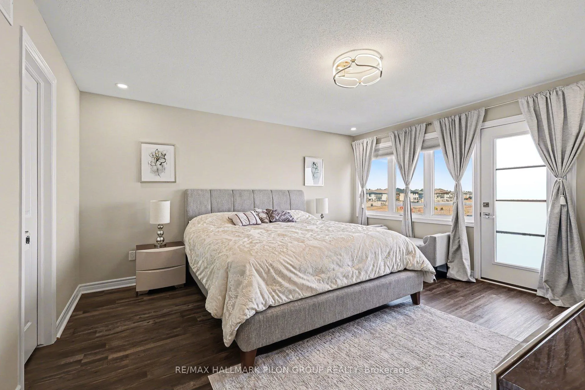 Photo 13 of 236 Esturgeon Street, Ottawa, Avalon West — HOMEH