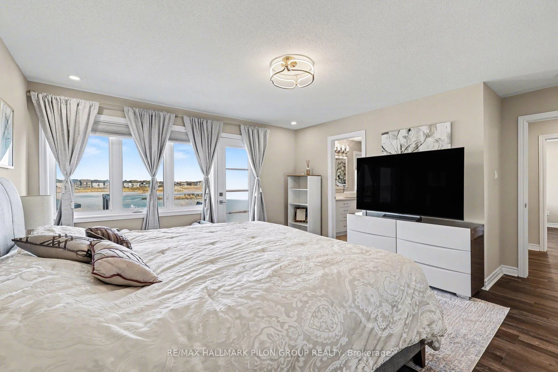 Photo 14 of 236 Esturgeon Street, Ottawa, Avalon West — HOMEH