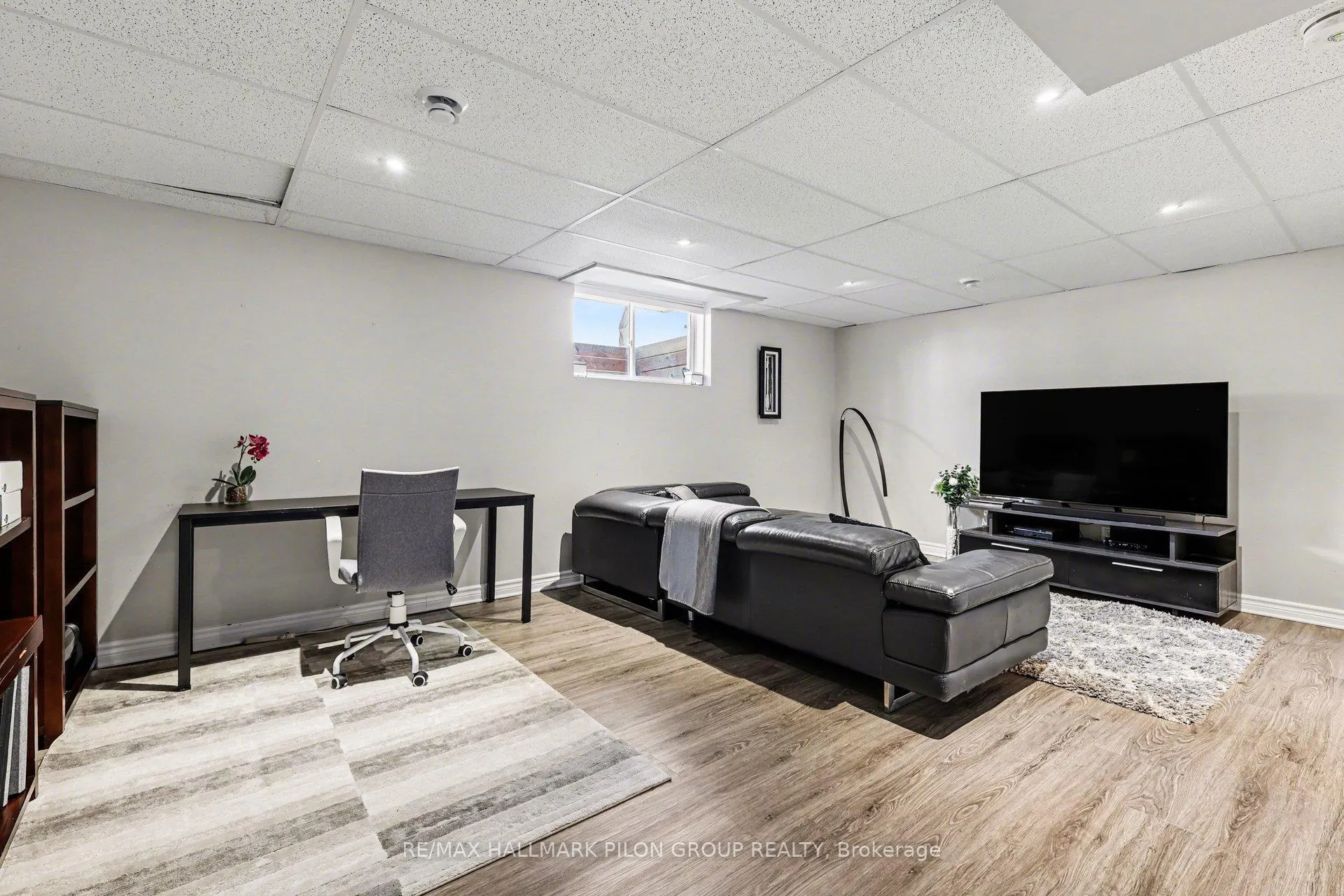 Photo 21 of 236 Esturgeon Street, Ottawa, Avalon West — HOMEH