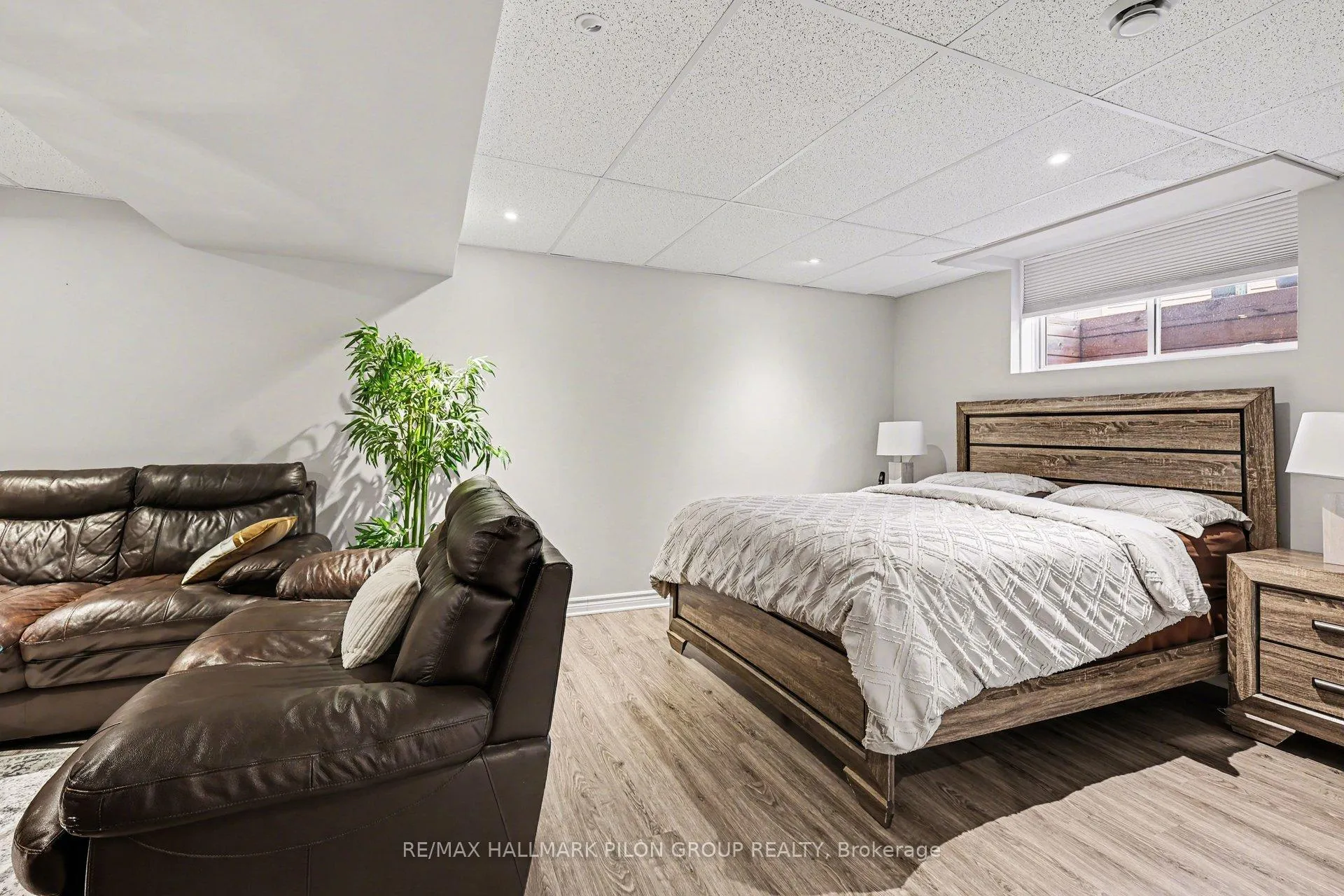 Photo 22 of 236 Esturgeon Street, Ottawa, Avalon West — HOMEH