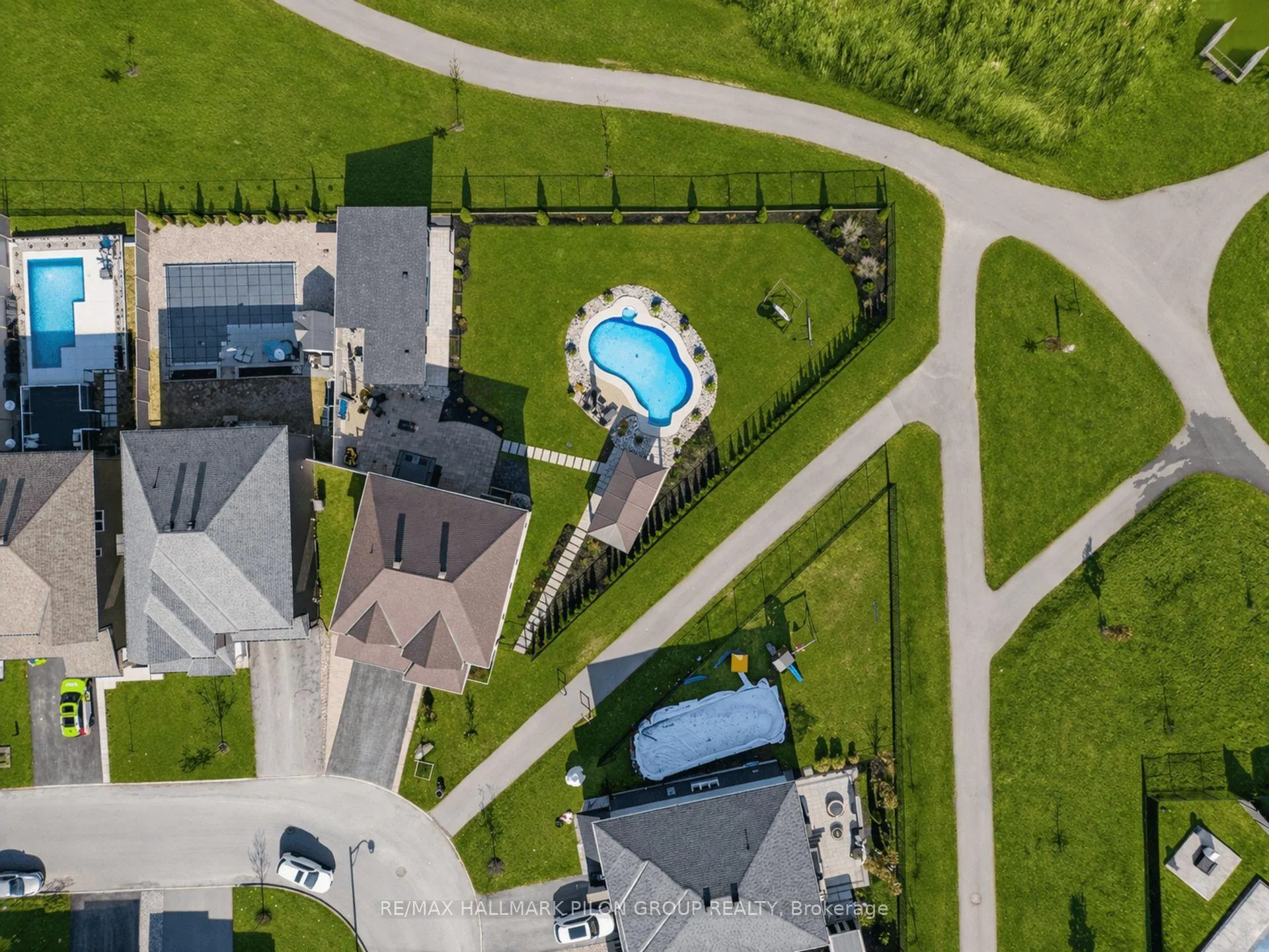Photo 28 of 236 Esturgeon Street, Ottawa, Avalon West — HOMEH